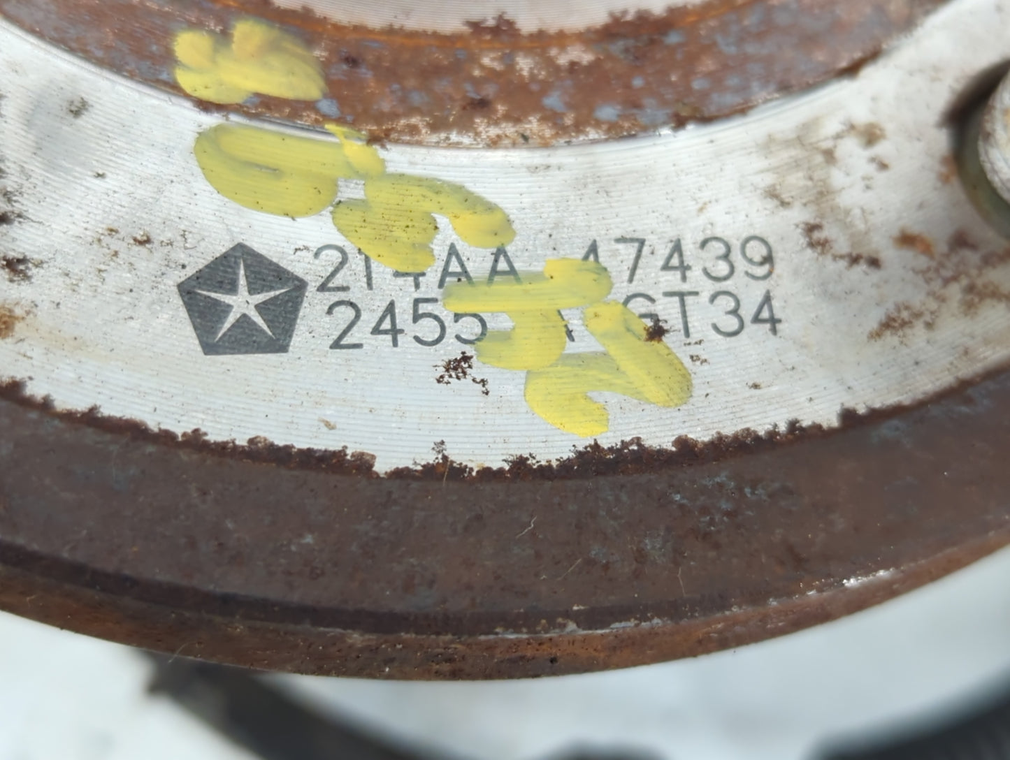 Dodge Caravan Driver Front Wheel Hub Oem - Oemusedautoparts1.com
