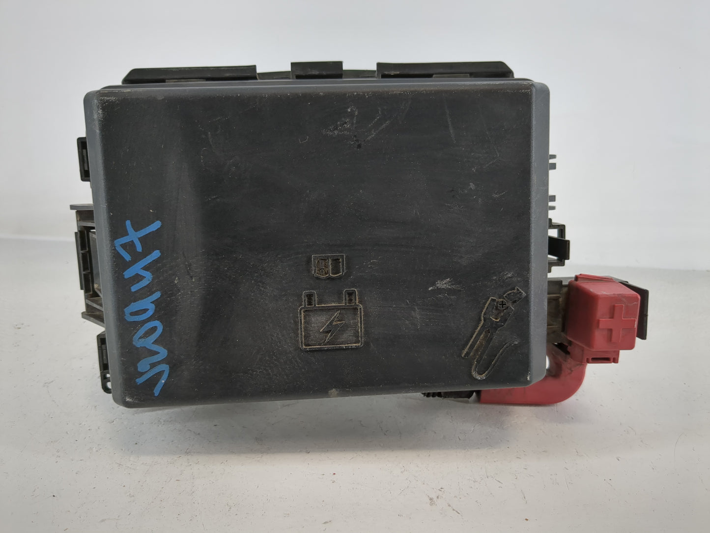 2009-2010 Dodge Challenger Fusebox Fuse Box Panel Relay Module P/N:P04692270AH Fits Fits 2009 2010 OEM Used Auto Parts - Oem