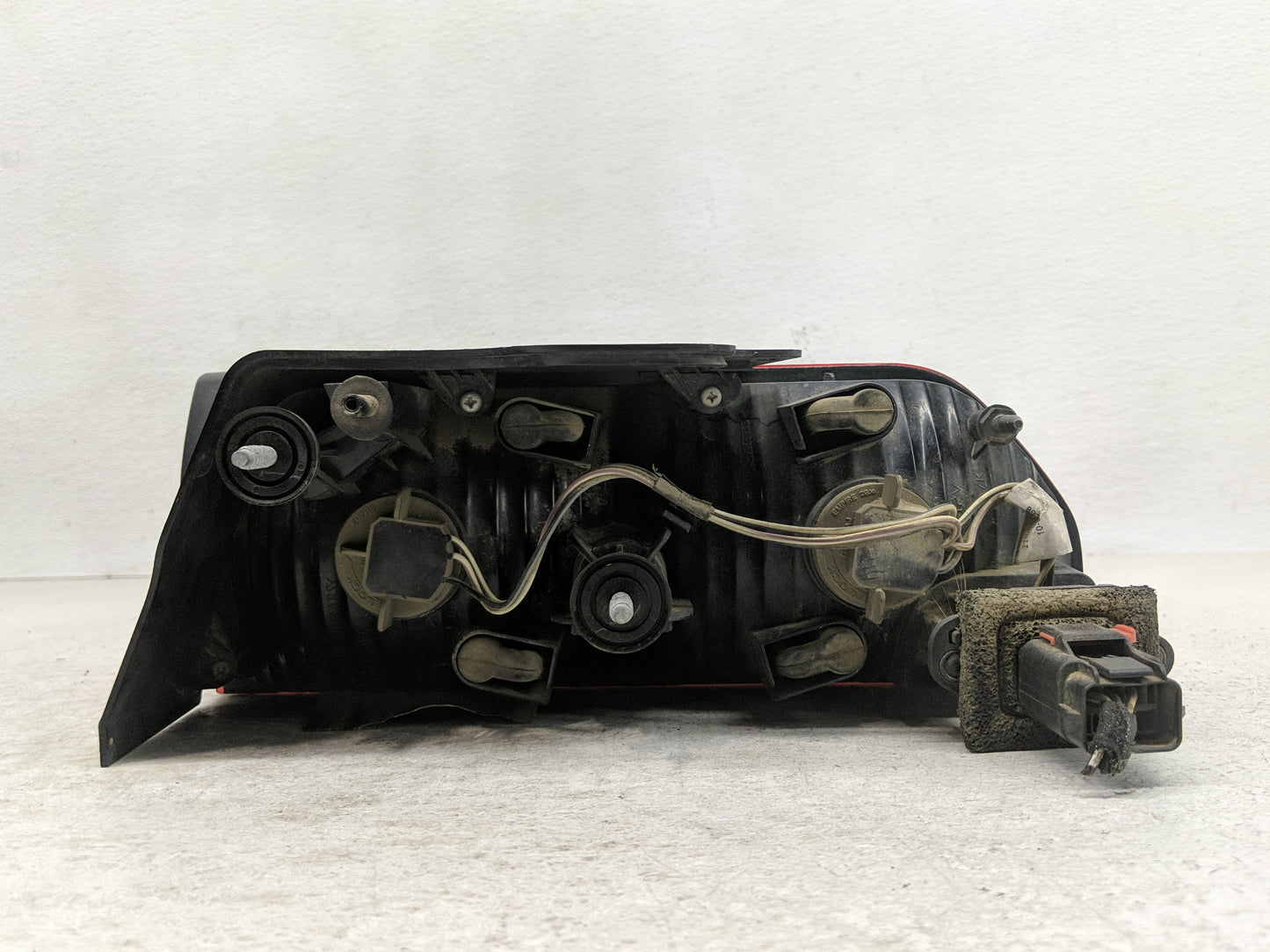 2008-2014 Dodge Challenger Tail Light Assembly Driver Left OEM Fits Fits 2008 2009 2010 2011 2012 2013 2014 OEM Used Auto Pa