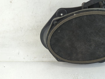 2009 Dodge Challenger Speaker/subwoofer
