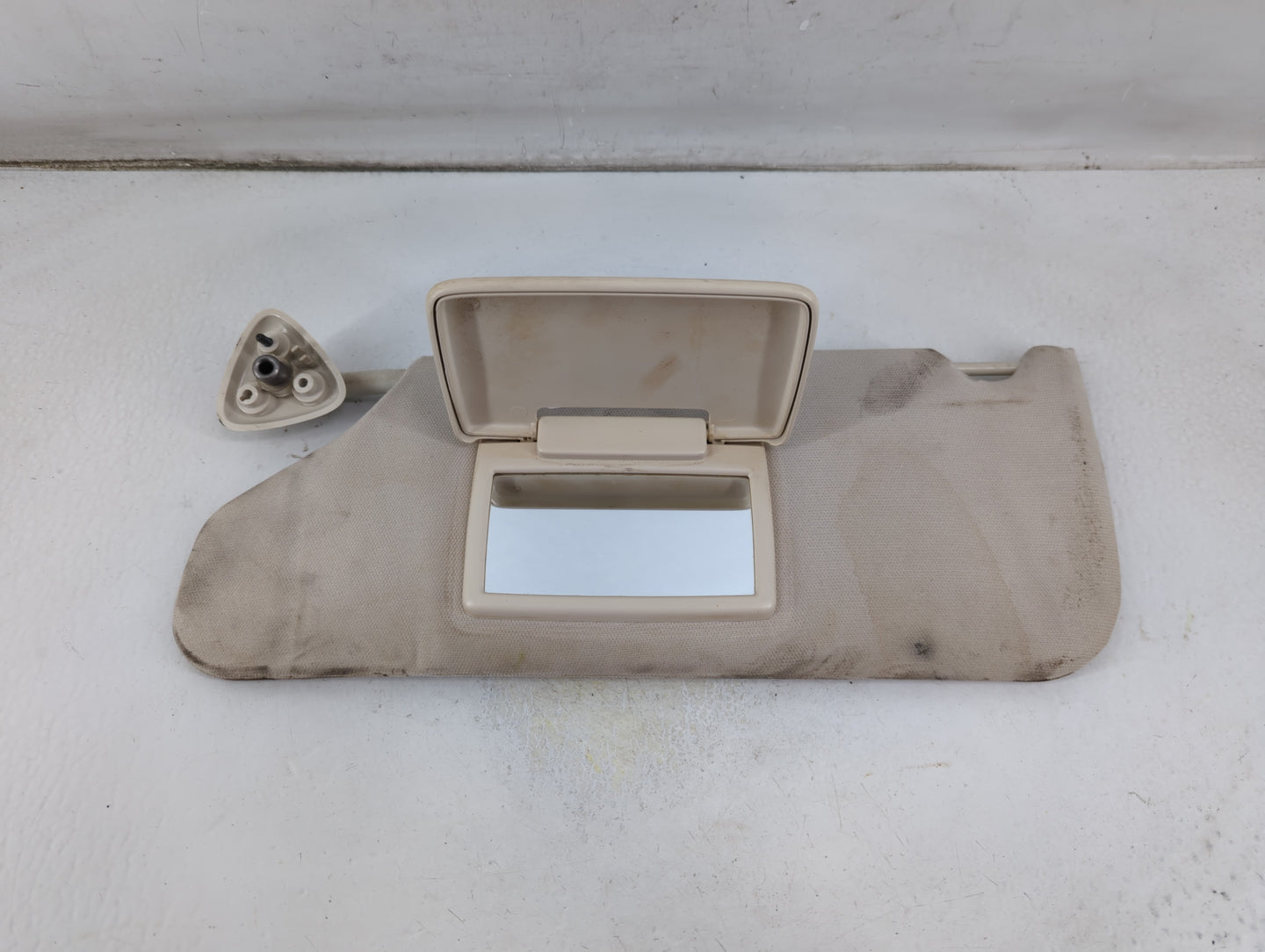2008-2010 Dodge Charger Sun Visor Shade Replacement Driver Left Mirror Fits Fits 2008 2009 2010 OEM Used Auto Parts - Oemuse