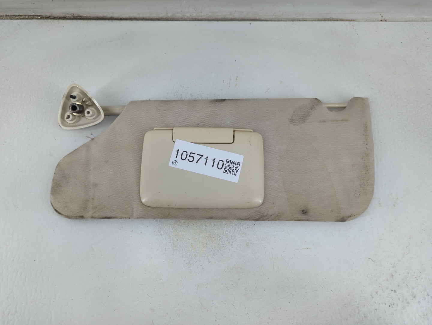 2008-2010 Dodge Charger Sun Visor Shade Replacement Driver Left Mirror Fits Fits 2008 2009 2010 OEM Used Auto Parts - Oemuse