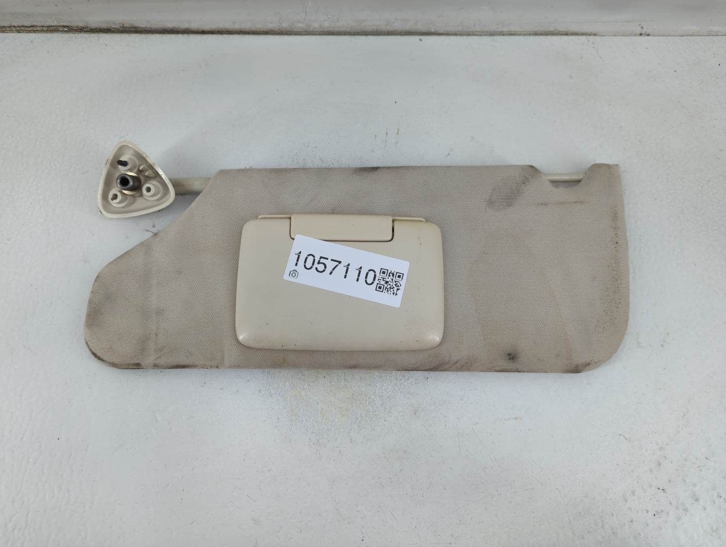 2008-2010 Dodge Charger Sun Visor Shade Replacement Driver Left Mirror Fits Fits 2008 2009 2010 OEM Used Auto Parts - Oemuse