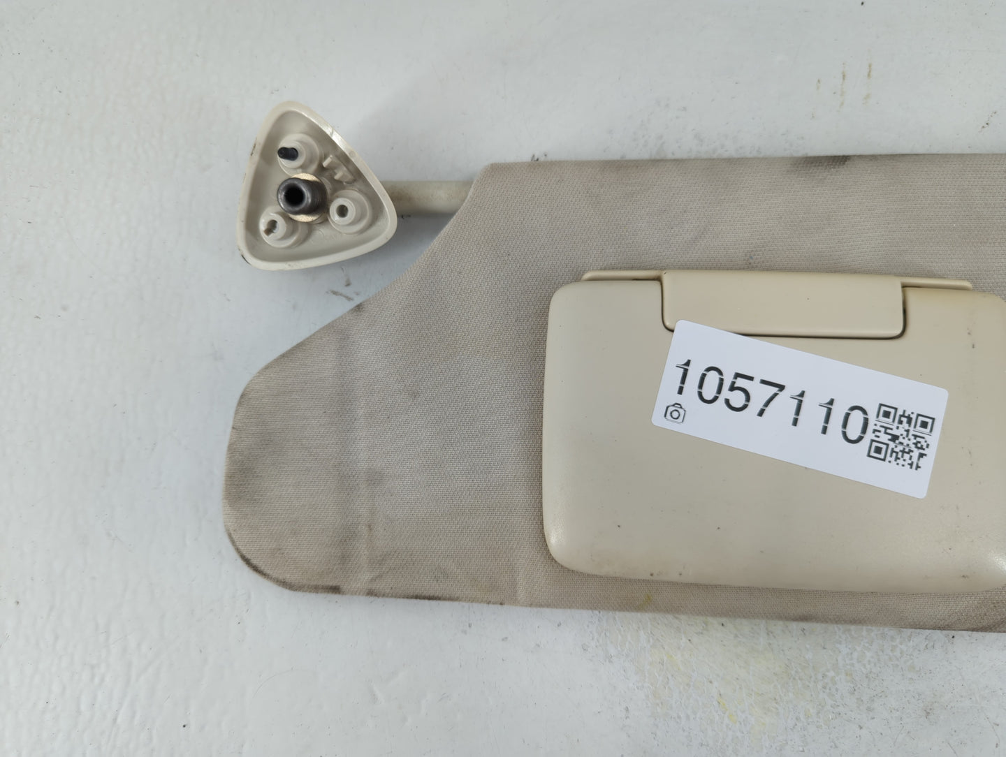 2008-2010 Dodge Charger Sun Visor Shade Replacement Driver Left Mirror Fits Fits 2008 2009 2010 OEM Used Auto Parts - Oemuse