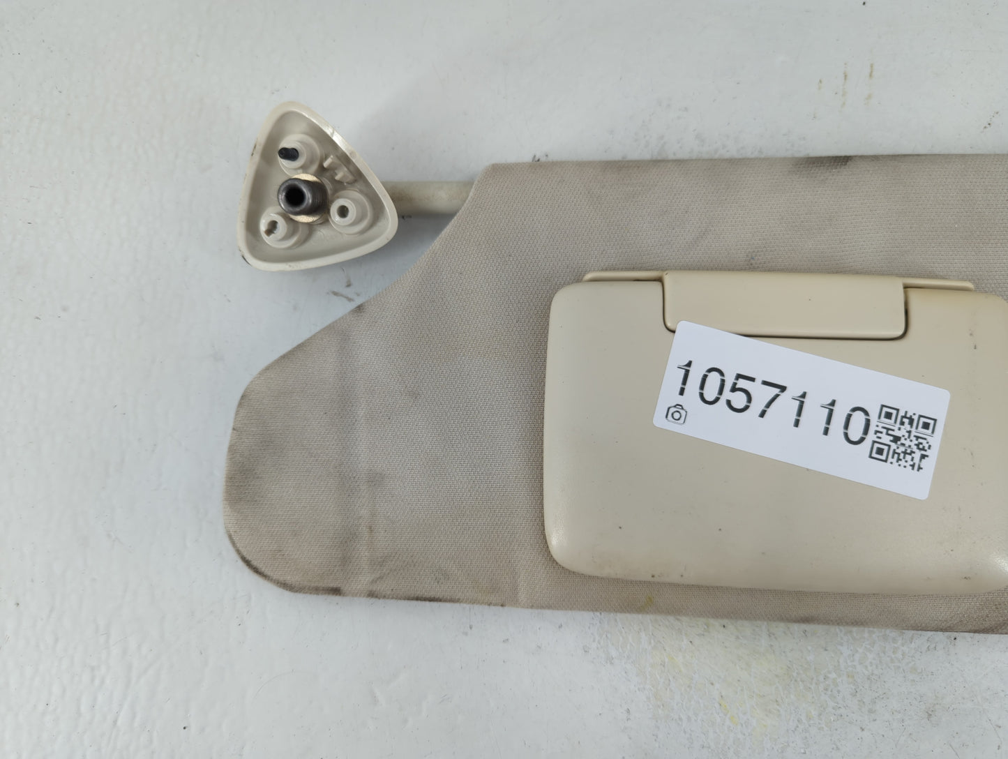 2008-2010 Dodge Charger Sun Visor Shade Replacement Driver Left Mirror Fits Fits 2008 2009 2010 OEM Used Auto Parts - Oemuse