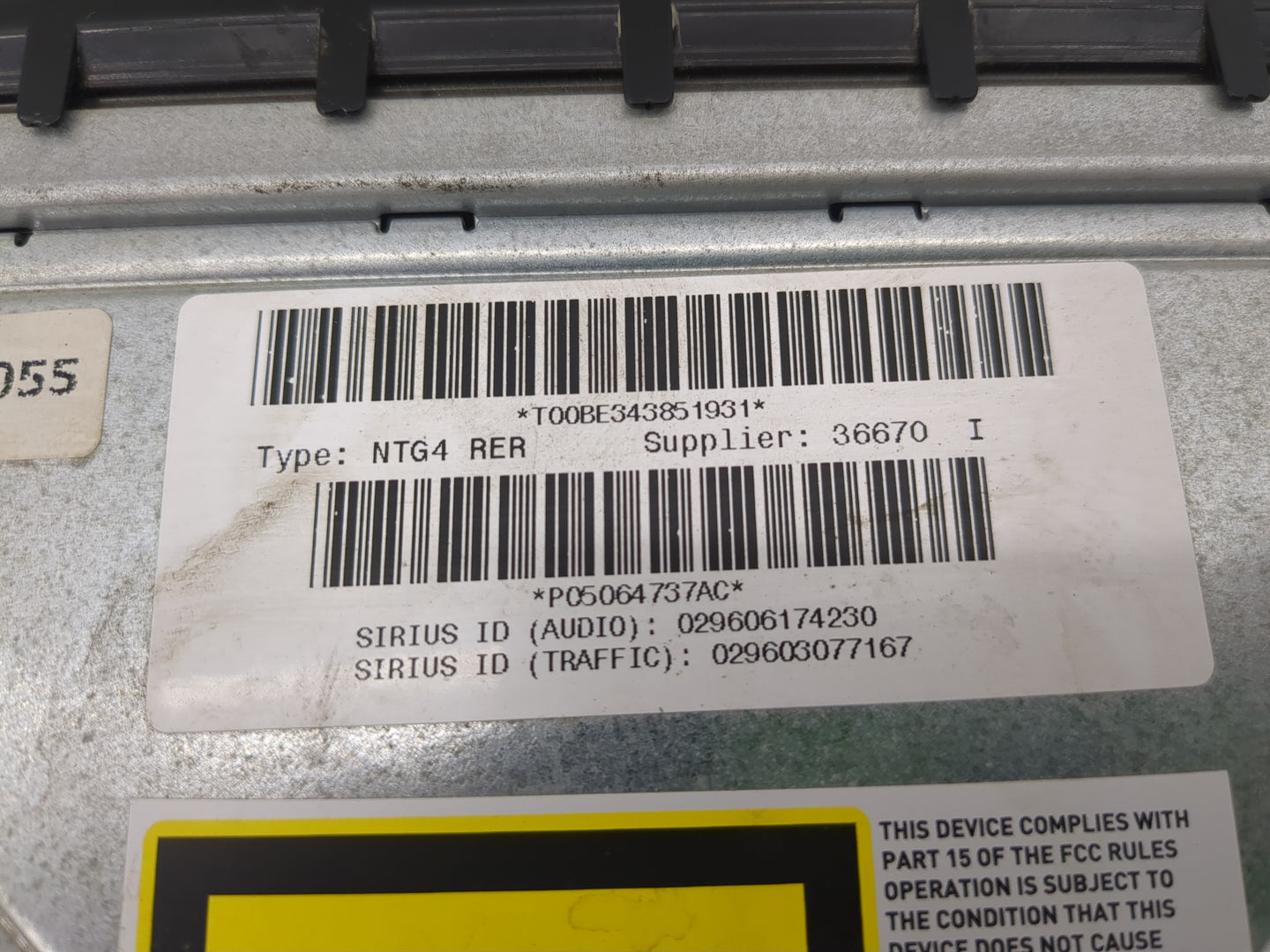 2008-2010 Dodge Charger Radio AM FM Cd Player Receiver Replacement P/N:P05064737AC Fits Fits 2008 2009 2010 OEM Used Auto Pa