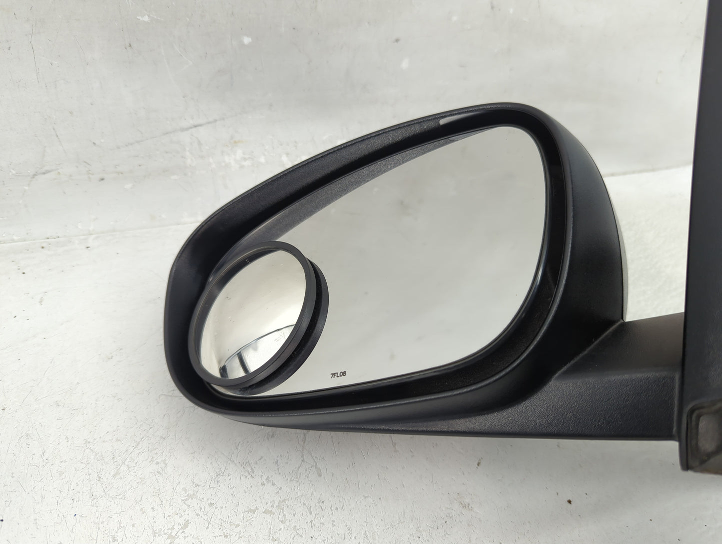 2006-2010 Dodge Charger Driver Side View Mirror - Left Door Mirror OEM Used - Oemusedautoparts1.com