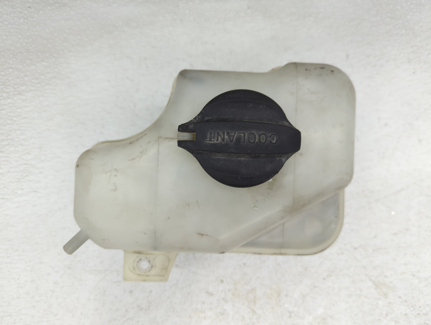 2006-2010 Dodge Charger Windshield Washer Fluid Reservoir Bottle Oem - Oemusedautoparts1.com