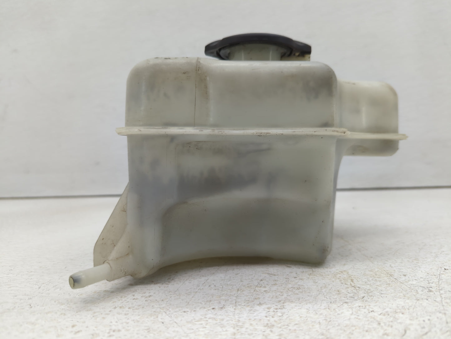 2006-2010 Dodge Charger Windshield Washer Fluid Reservoir Bottle Oem - Oemusedautoparts1.com