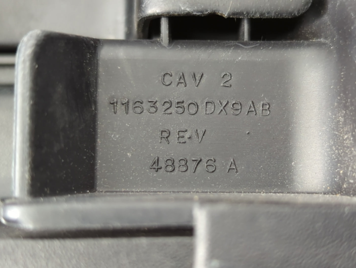 2008-2010 Dodge Charger Center Console Armrest Cover Lid Black - Oemusedautoparts1.com