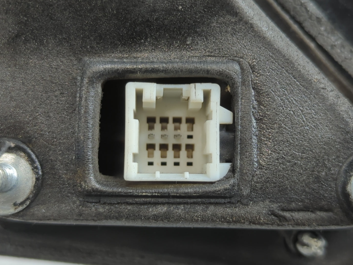 2006-2010 Dodge Charger Driver Side View Mirror - Left Door Mirror OEM Used - Oemusedautoparts1.com