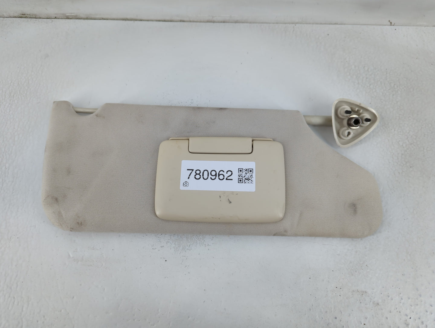 2008-2010 Dodge Charger Sun Visor Shade Replacement Driver Left Mirror Fits Fits 2008 2009 2010 OEM Used Auto Parts - Oemuse