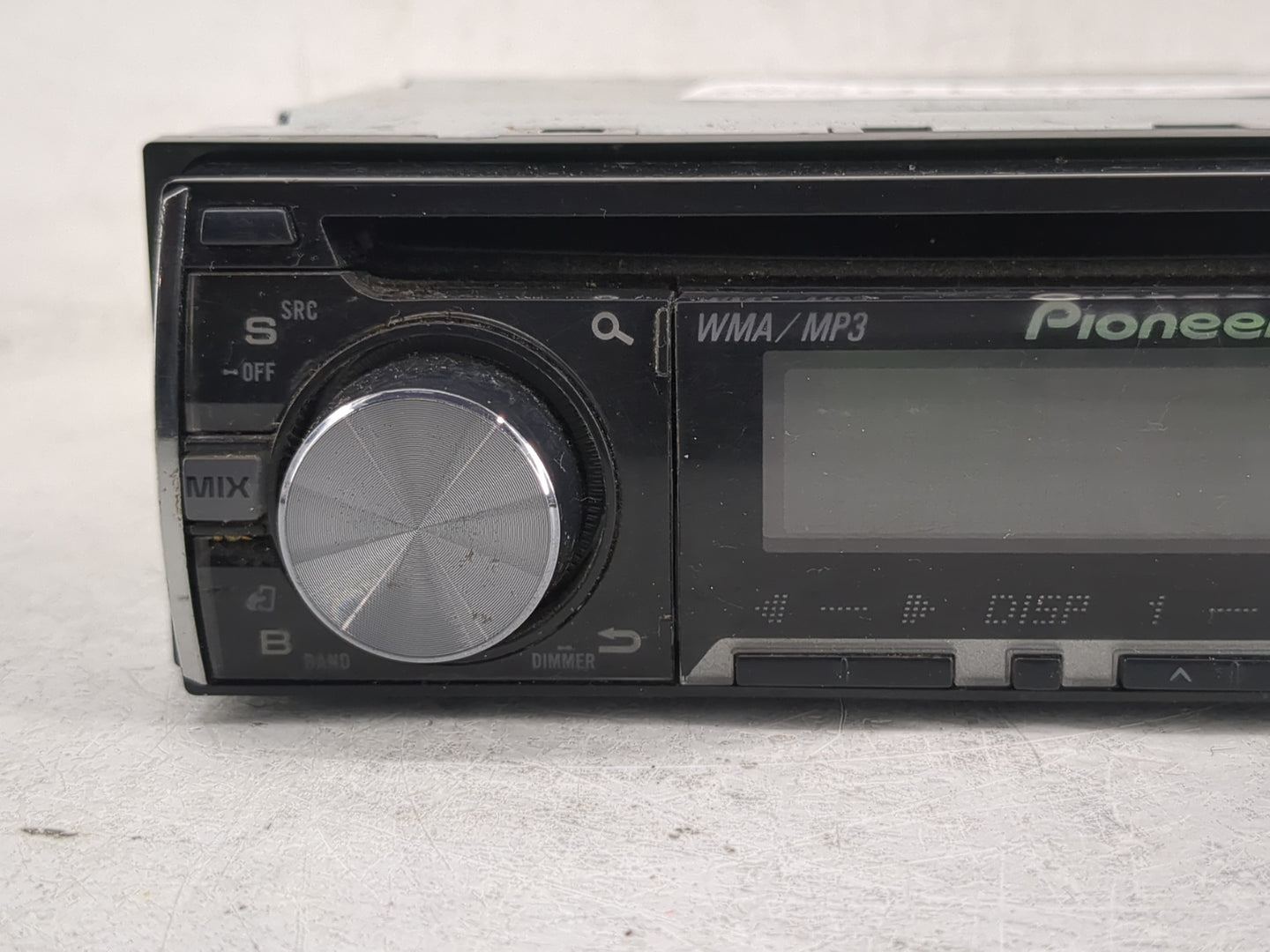 2009 Dodge Durango Radio AM FM Cd Player Receiver Replacement Fits OEM Used Auto Parts - Oemusedautoparts1.com