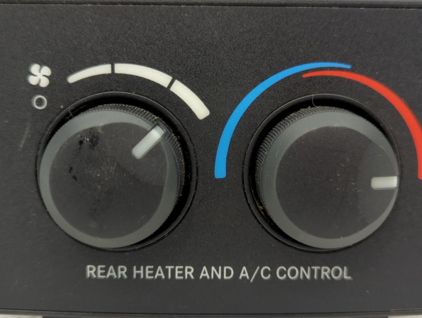2004-2009 Dodge Durango Climate Control Module Temperature AC/Heater Replacement P/N:20013262 Fits OEM Used Auto Parts - Oem