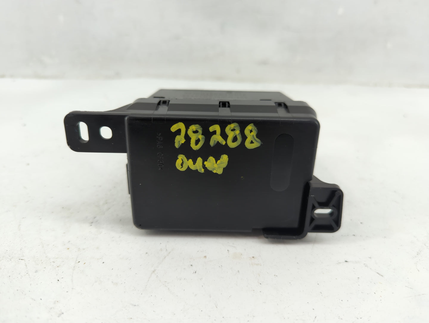 2009-2009 Dodge Grand Caravan Ignition Switch Oem 1018417 - Oemusedautoparts1.com
