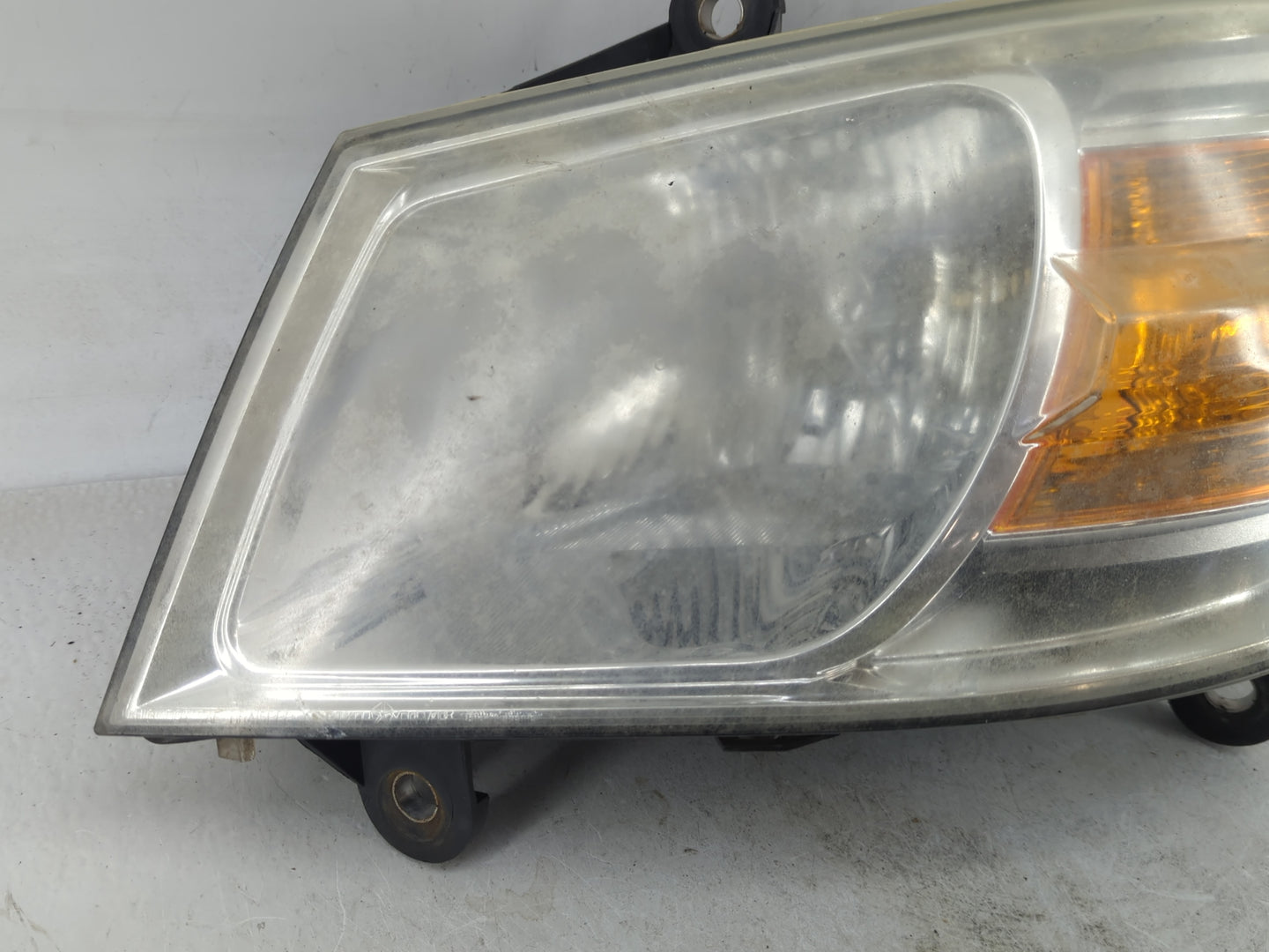2008-2010 Dodge Grand Caravan Driver Left Oem Head Light Headlight Lamp - Oemusedautoparts1.com