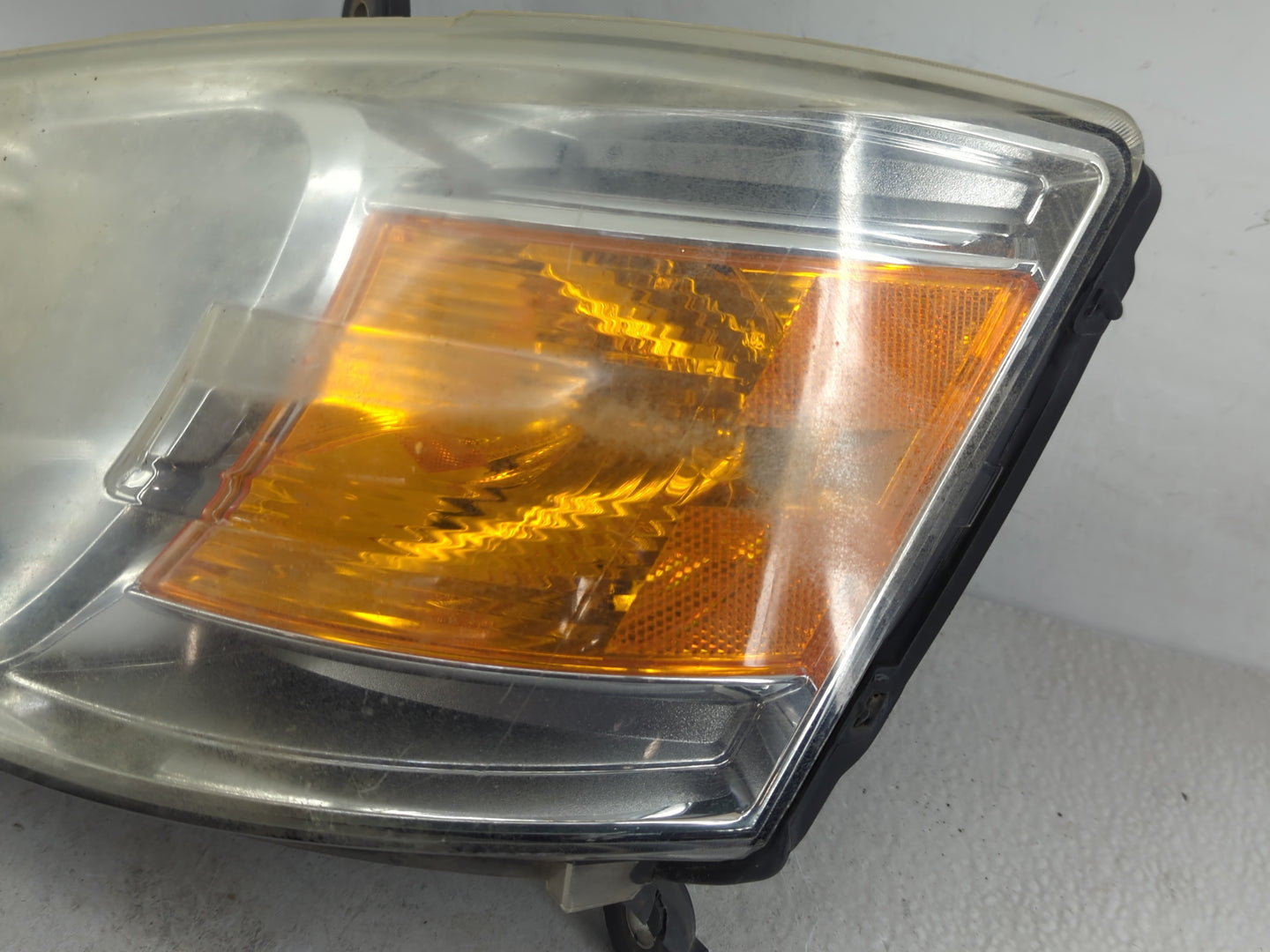 2008-2010 Dodge Grand Caravan Driver Left Oem Head Light Headlight Lamp - Oemusedautoparts1.com