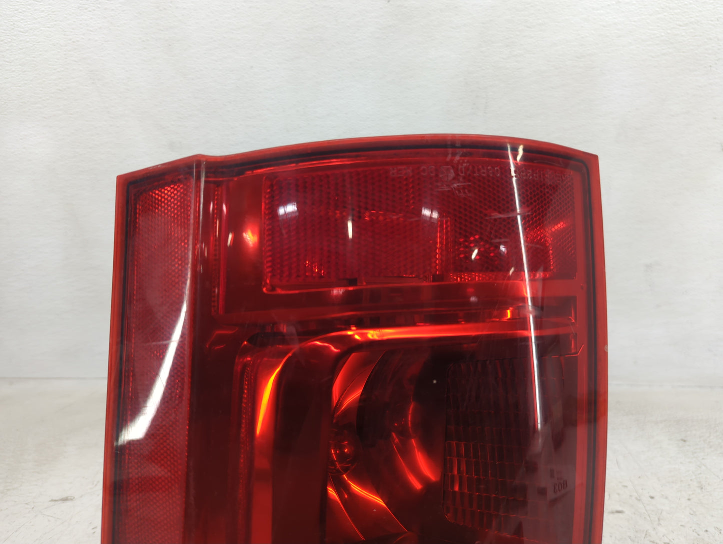 2008-2010 Dodge Grand Caravan Tail Light Assembly Passenger Right OEM P/N:05113204AB Fits Fits 2008 2009 2010 OEM Used Auto 