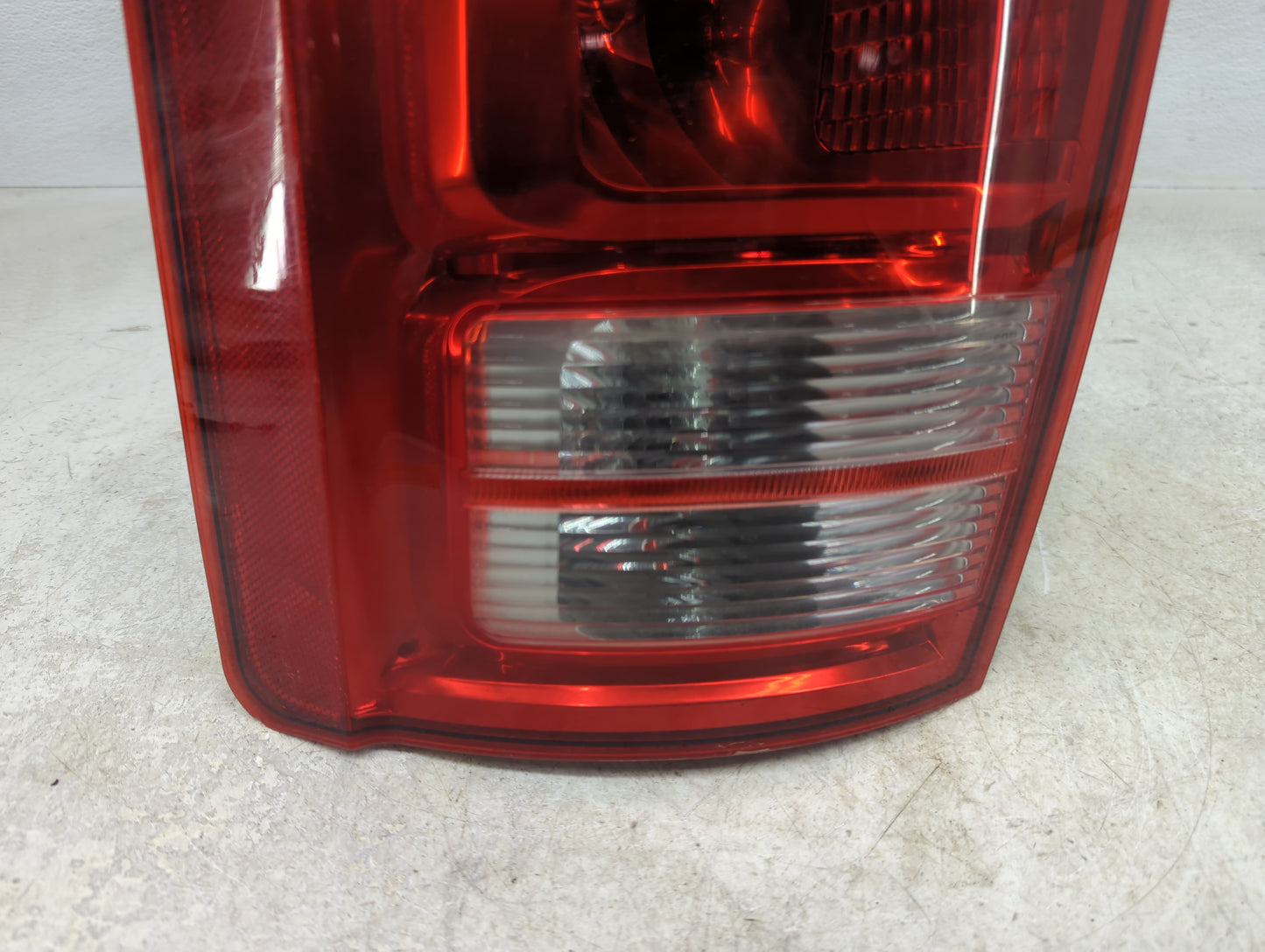 2008-2010 Dodge Grand Caravan Tail Light Assembly Passenger Right OEM P/N:05113204AB Fits Fits 2008 2009 2010 OEM Used Auto 