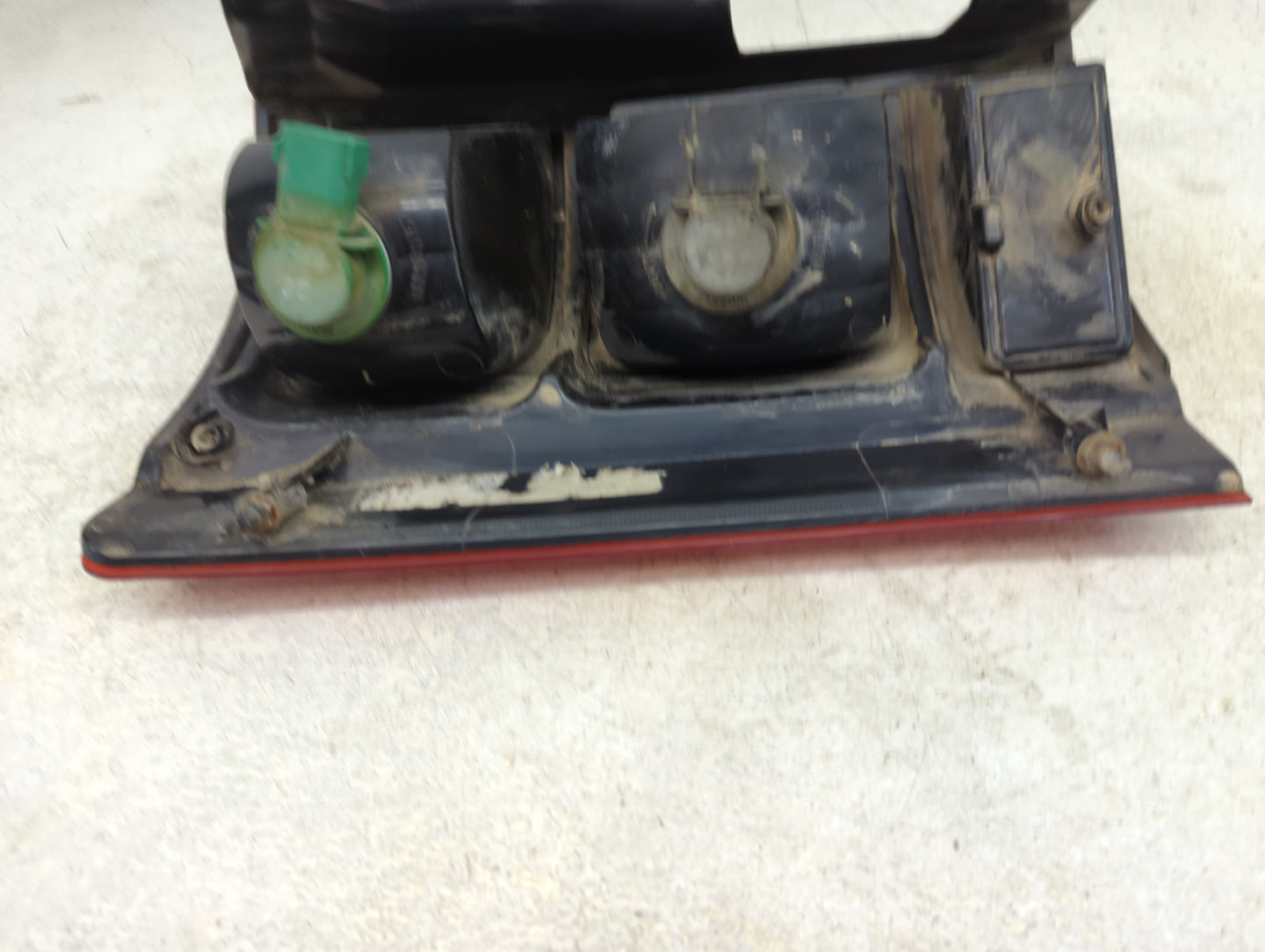 2008-2010 Dodge Grand Caravan Tail Light Assembly Passenger Right OEM P/N:05113204AB Fits Fits 2008 2009 2010 OEM Used Auto 