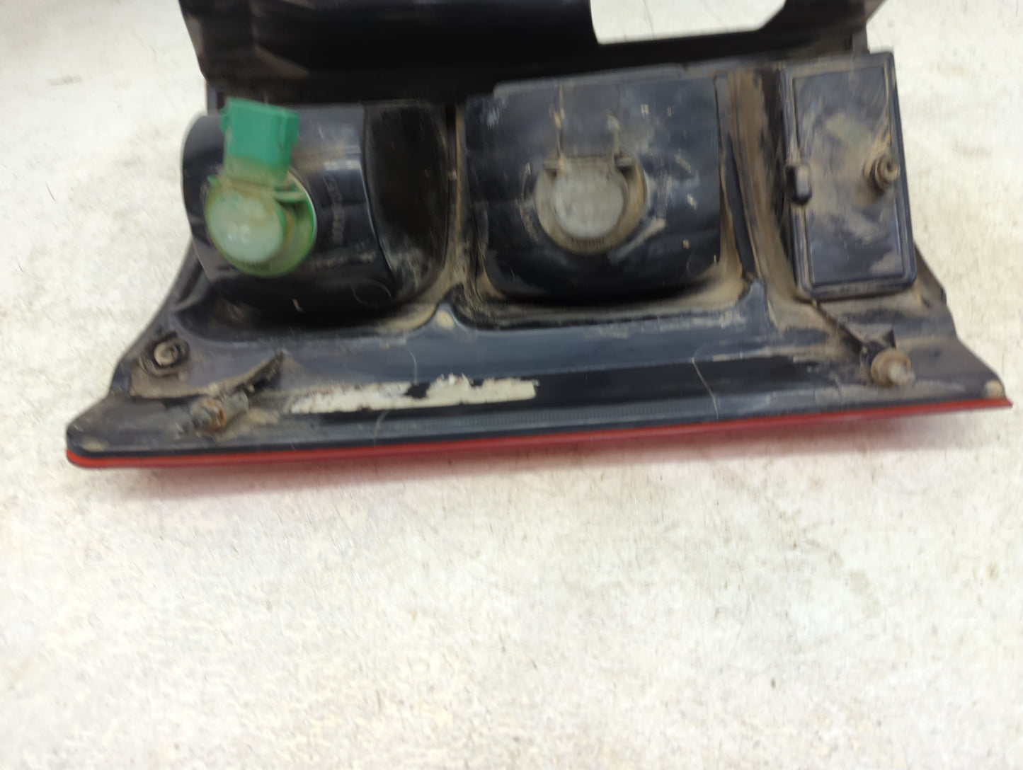 2008-2010 Dodge Grand Caravan Tail Light Assembly Passenger Right OEM P/N:05113204AB Fits Fits 2008 2009 2010 OEM Used Auto 