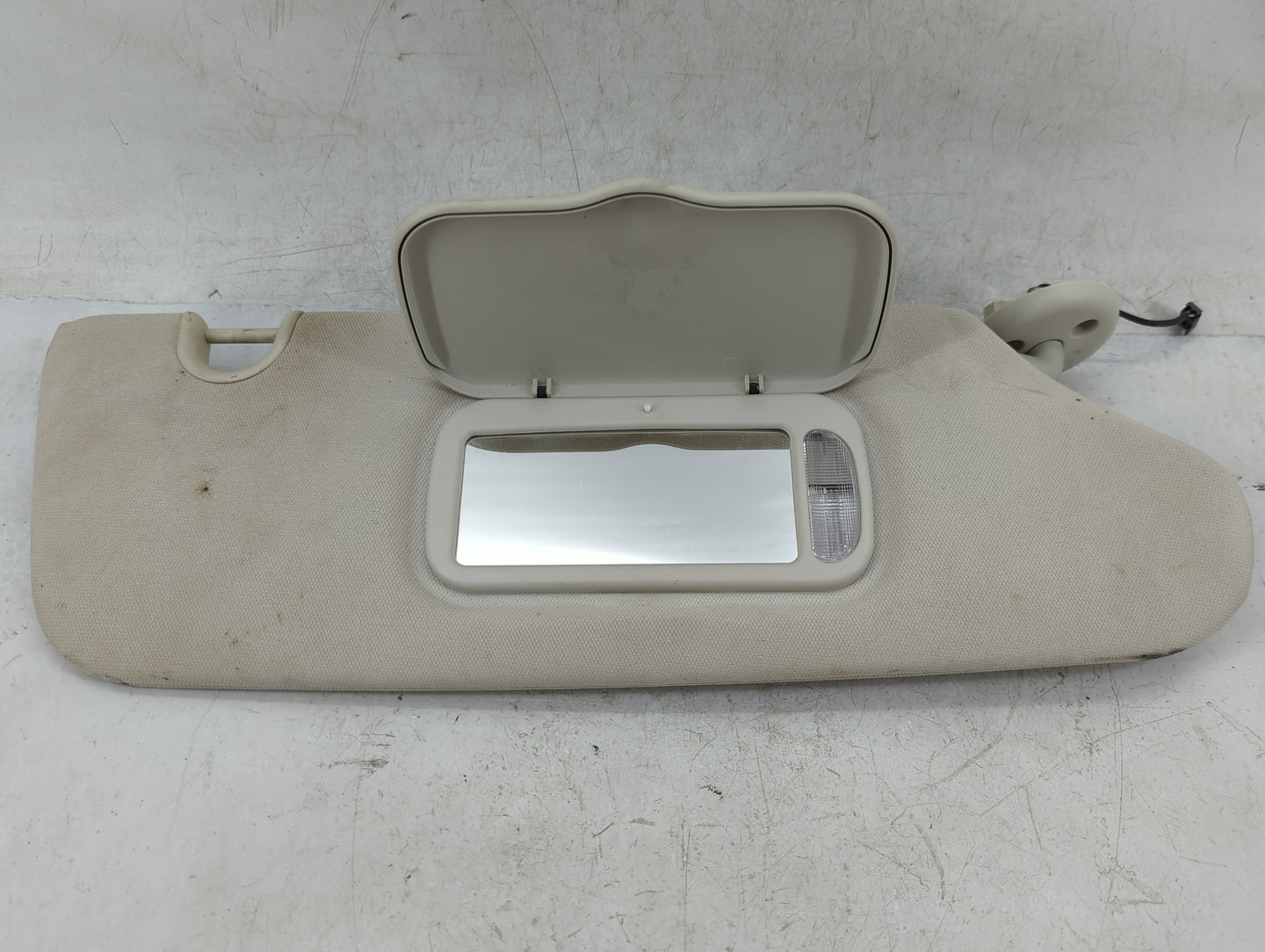 2008-2010 Dodge Grand Caravan Sun Visor Shade Replacement Passenger Right Mirror Fits Fits 2008 2009 2010 OEM Used Auto Part