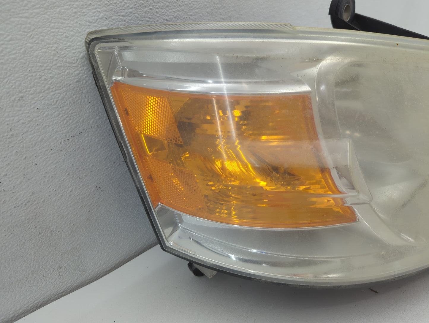 2008 Dodge Grand Caravan Passenger Right Oem Head Light Headlight Lamp - Oemusedautoparts1.com