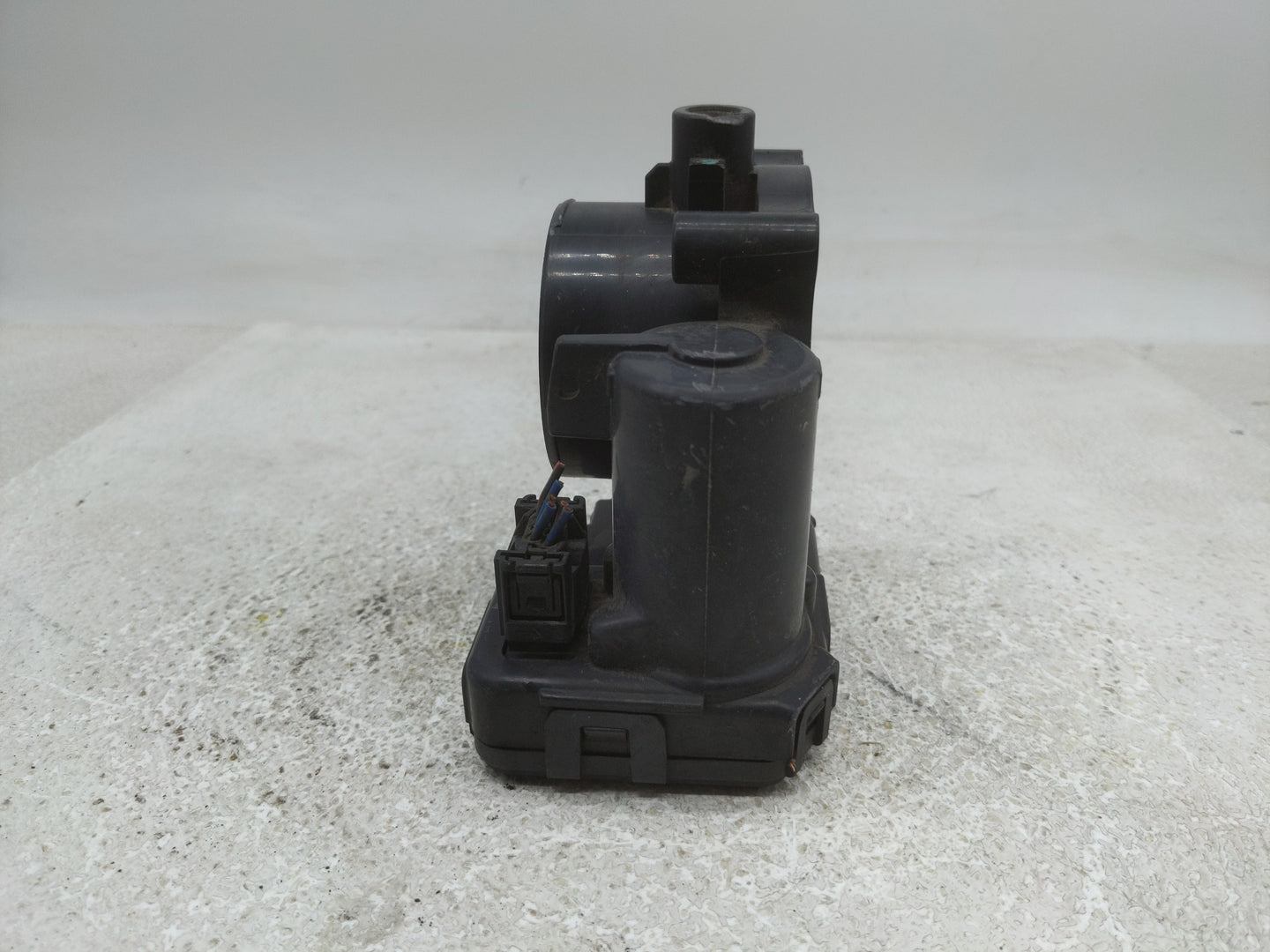 2008-2010 Dodge Grand Caravan Throttle Body Fits Fits 2008 2009 2010 2011 OEM Used Auto Parts - Oemusedautoparts1.com