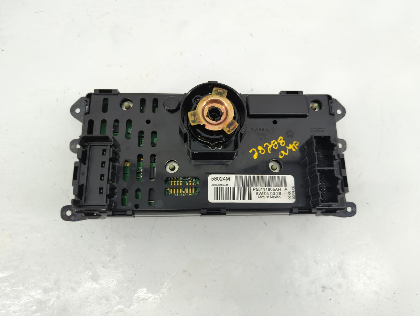 2009 Dodge Grand Caravan Climate Control Module Temperature AC/Heater Replacement P/N:P55111805AH Fits OEM Used Auto Parts -