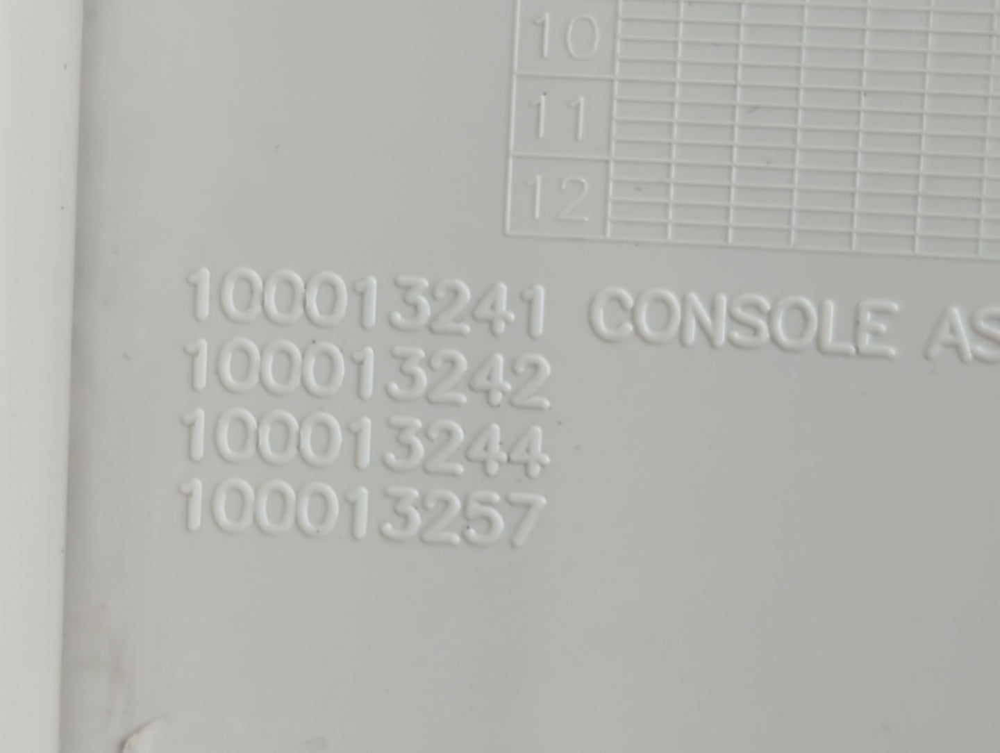 2009 Dodge Journey Overhead Roof Console - Oemusedautoparts1.com