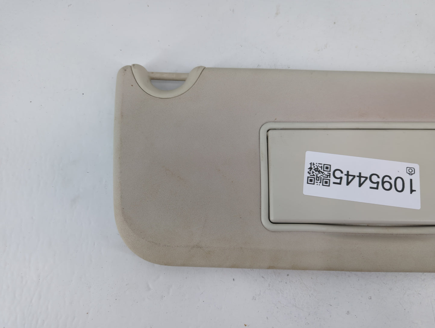 2009-2010 Dodge Journey Sun Visor Shade Replacement Passenger Right Mirror Fits Fits 2009 2010 OEM Used Auto Parts - Oemused
