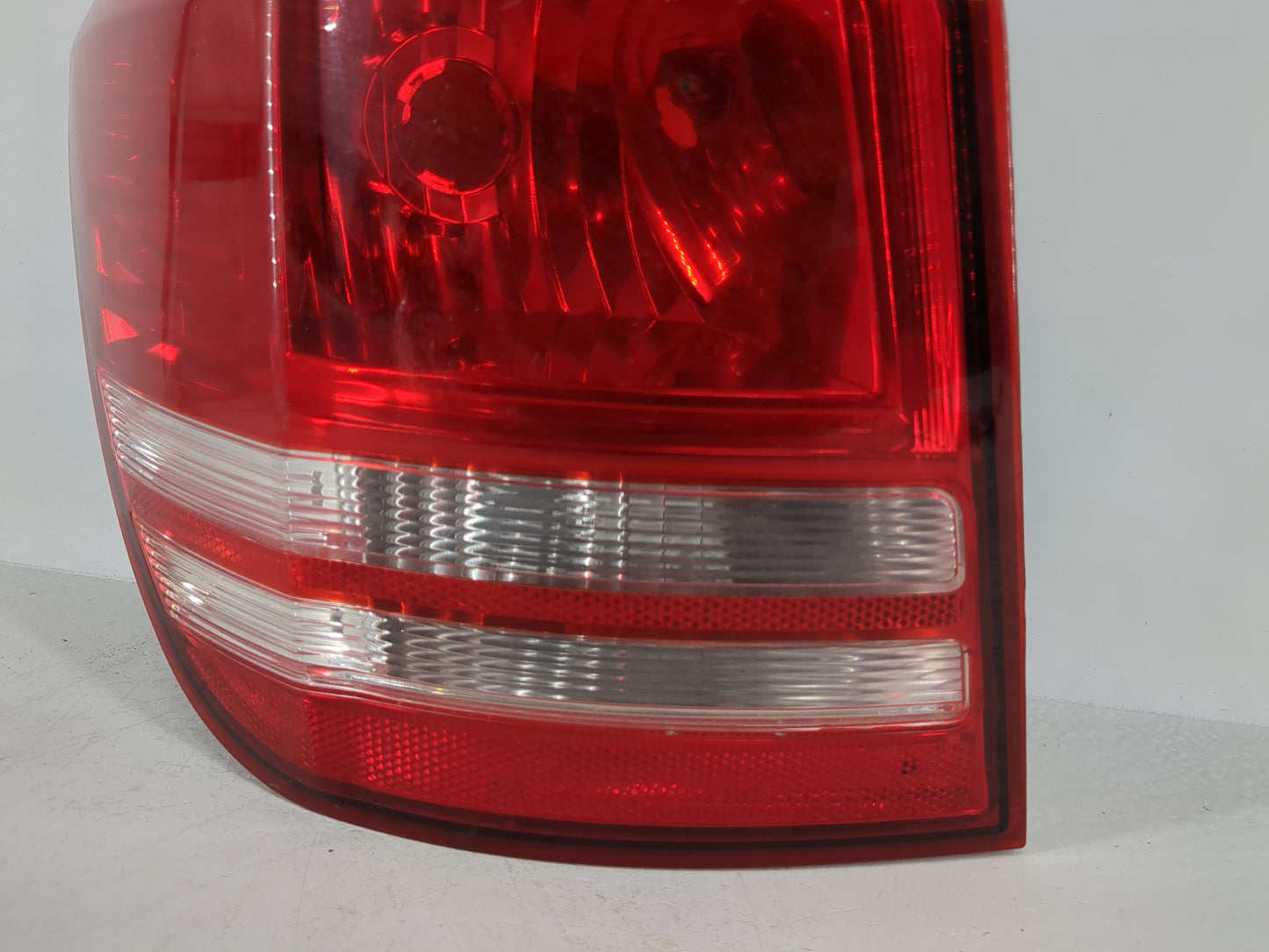 2009 Dodge Journey Tail Light Assembly Driver Left OEM P/N:EE-CS297 Fits OEM Used Auto Parts - Oemusedautoparts1.com