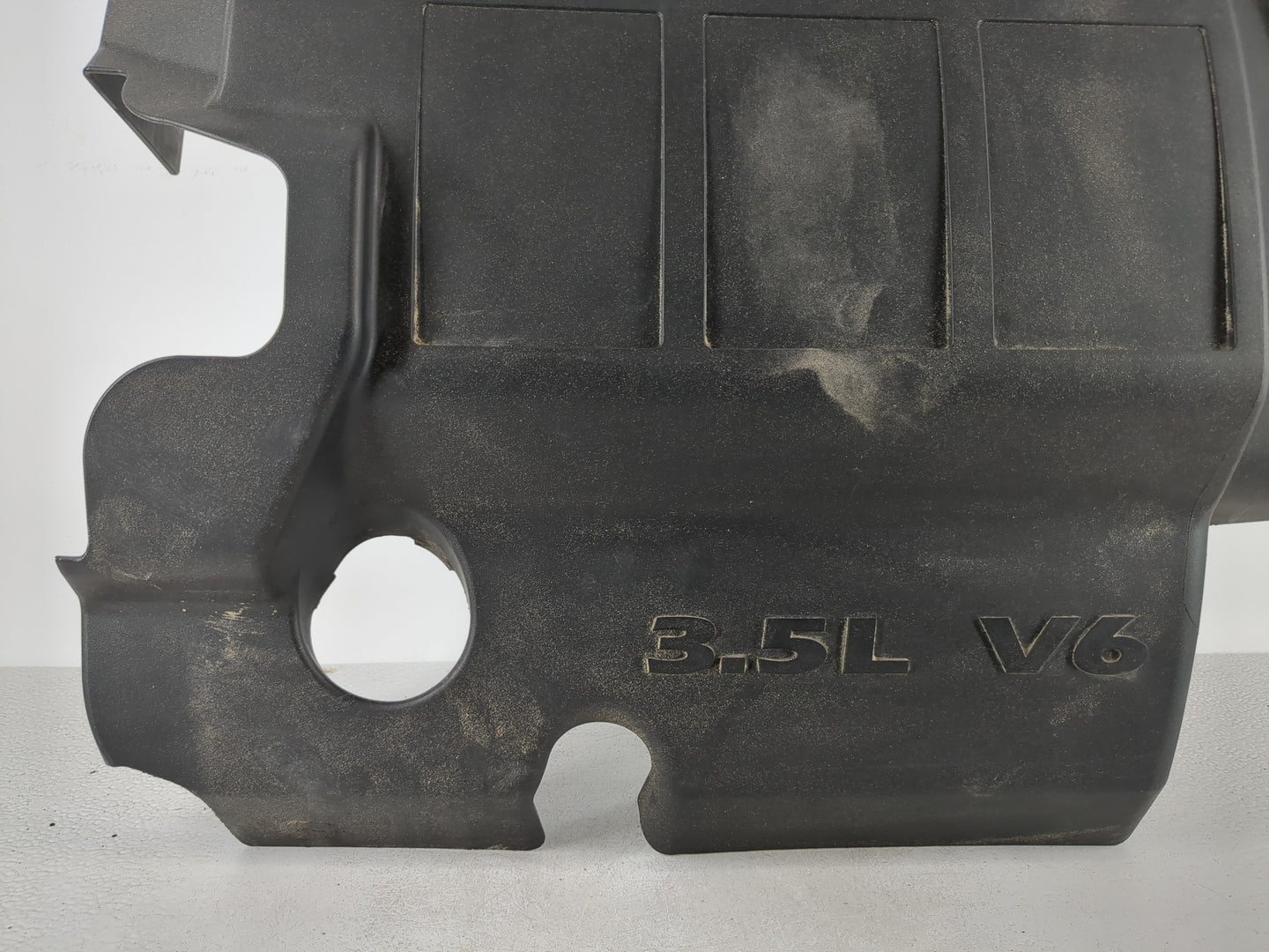 2009 Dodge Journey Engine Cover - Oemusedautoparts1.com