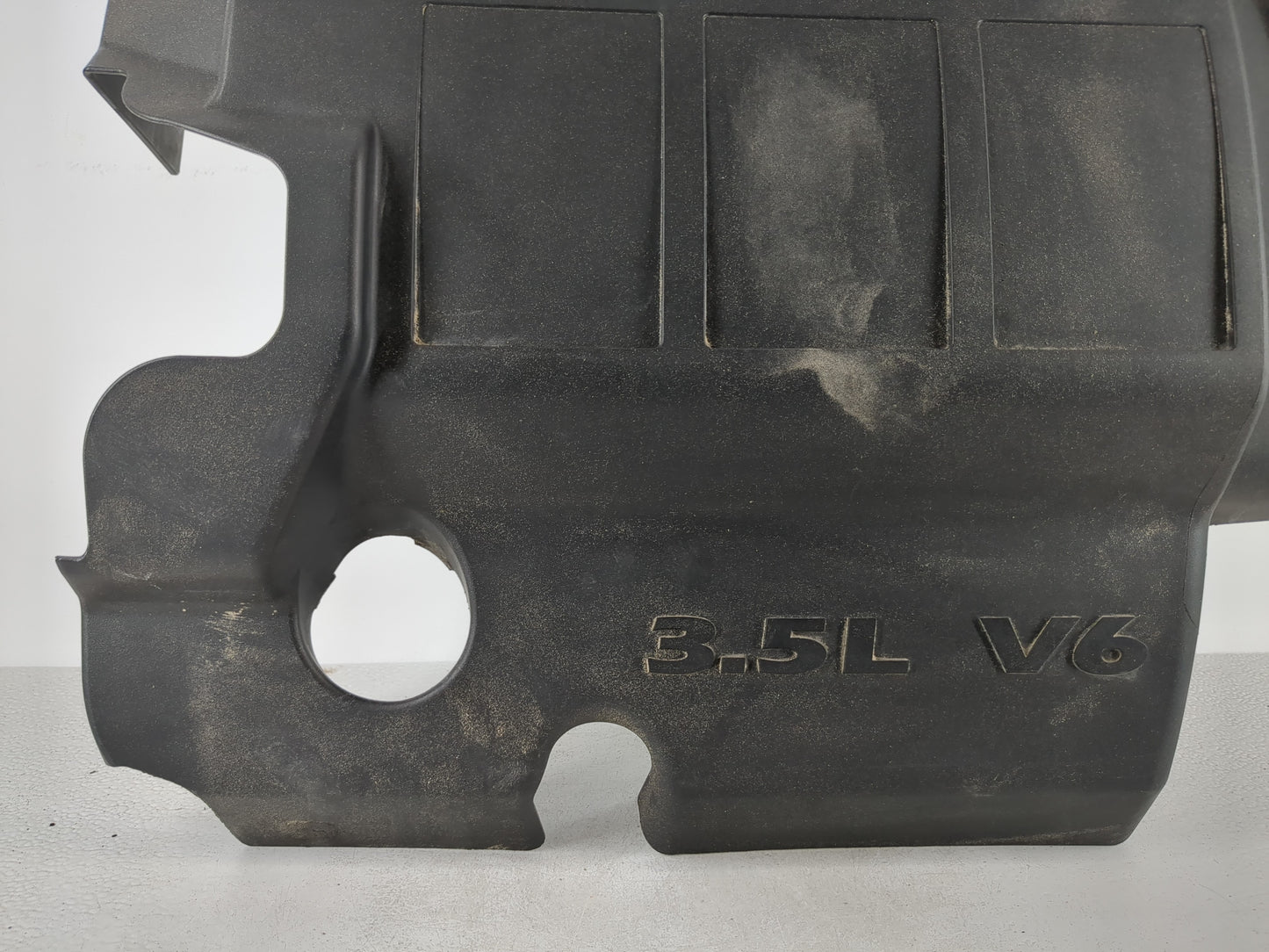 2009 Dodge Journey Engine Cover - Oemusedautoparts1.com