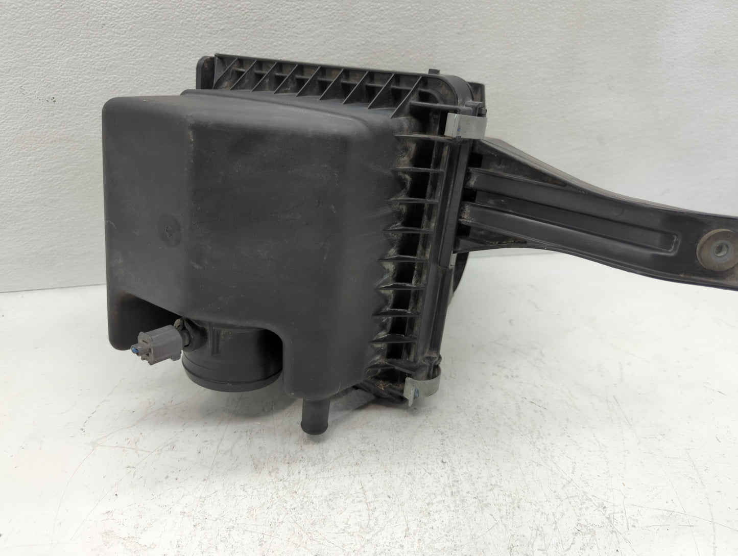 2009-2020 Dodge Journey Air Cleaner Intake-duct Hose Tube - Oemusedautoparts1.com