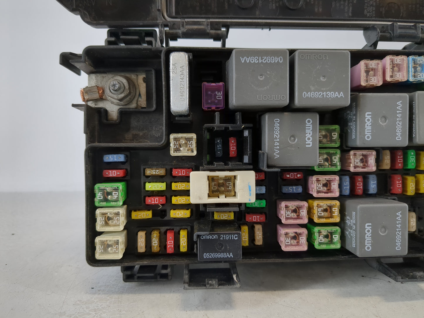 2009-2009 Dodge Journey Fusebox Fuse Box Relay Module Tipm Rtb0cc04e7 - Oemusedautoparts1.com