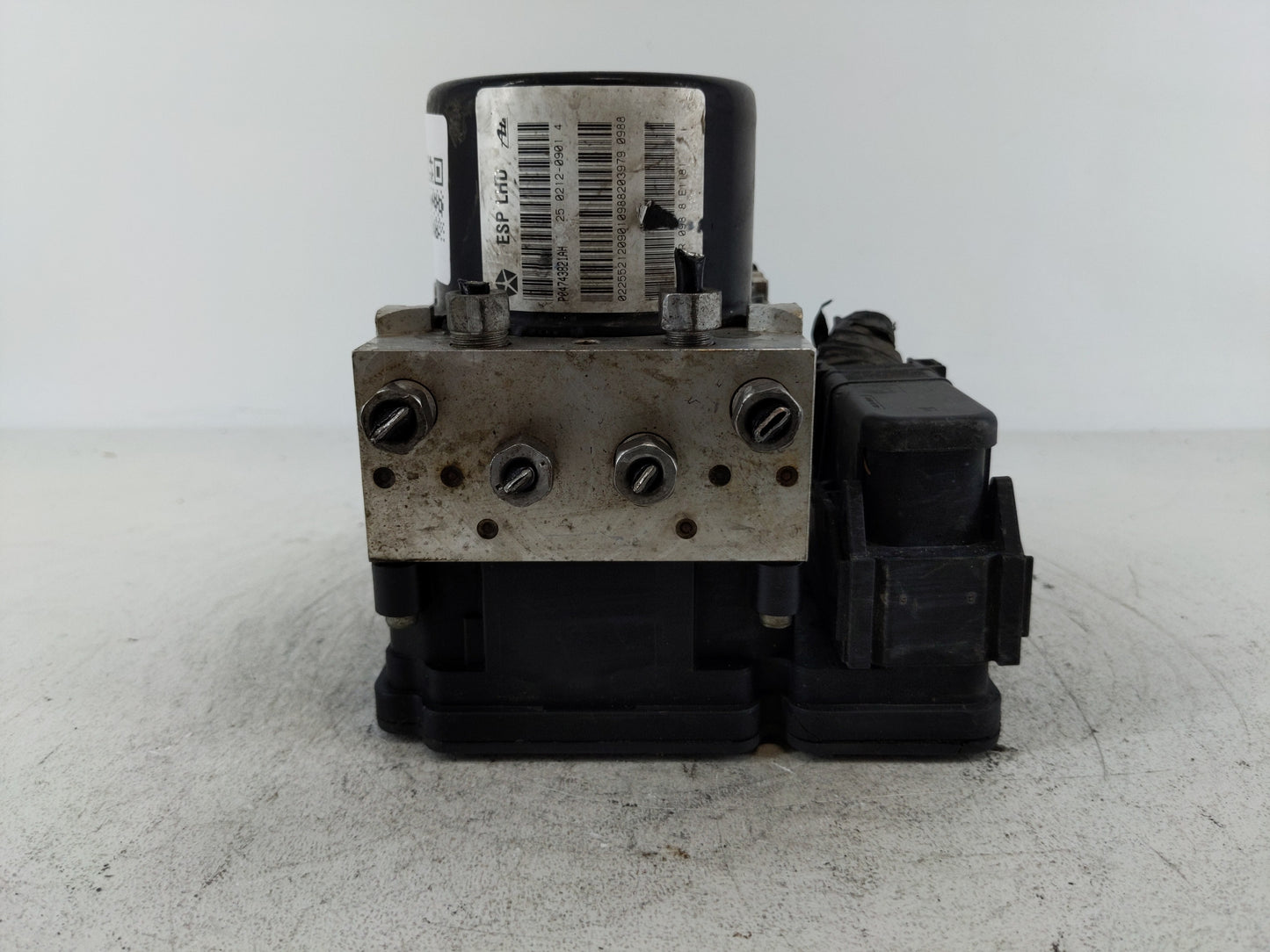 2009 Dodge Journey ABS Pump Control Module Replacement P/N:P04743821AH Fits OEM Used Auto Parts - Oemusedautoparts1.com