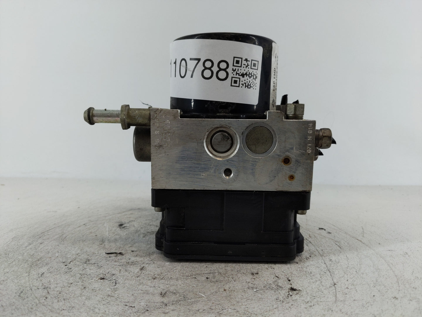 2009 Dodge Journey ABS Pump Control Module Replacement P/N:P04743821AH Fits OEM Used Auto Parts - Oemusedautoparts1.com