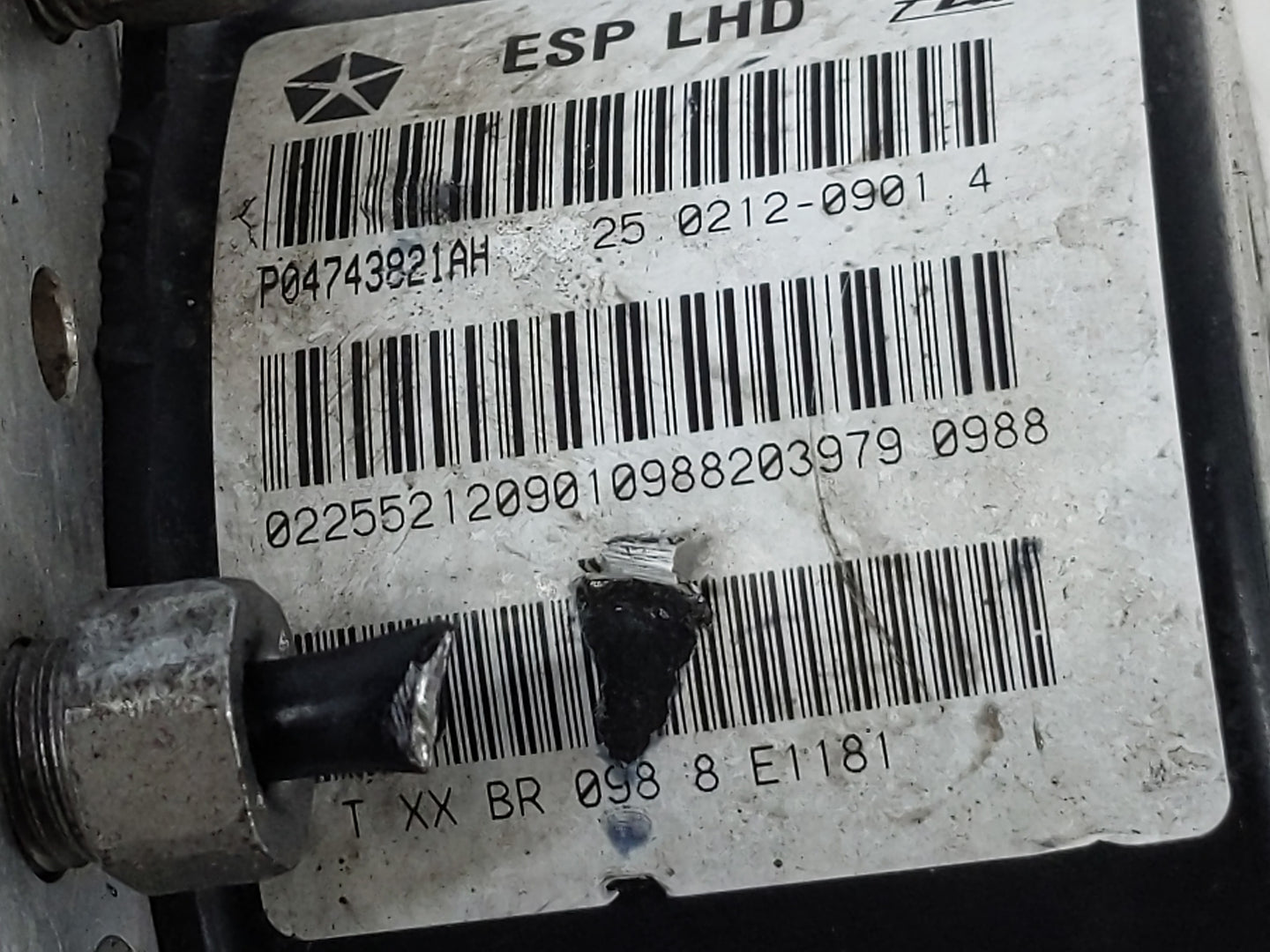 2009 Dodge Journey ABS Pump Control Module Replacement P/N:P04743821AH Fits OEM Used Auto Parts - Oemusedautoparts1.com