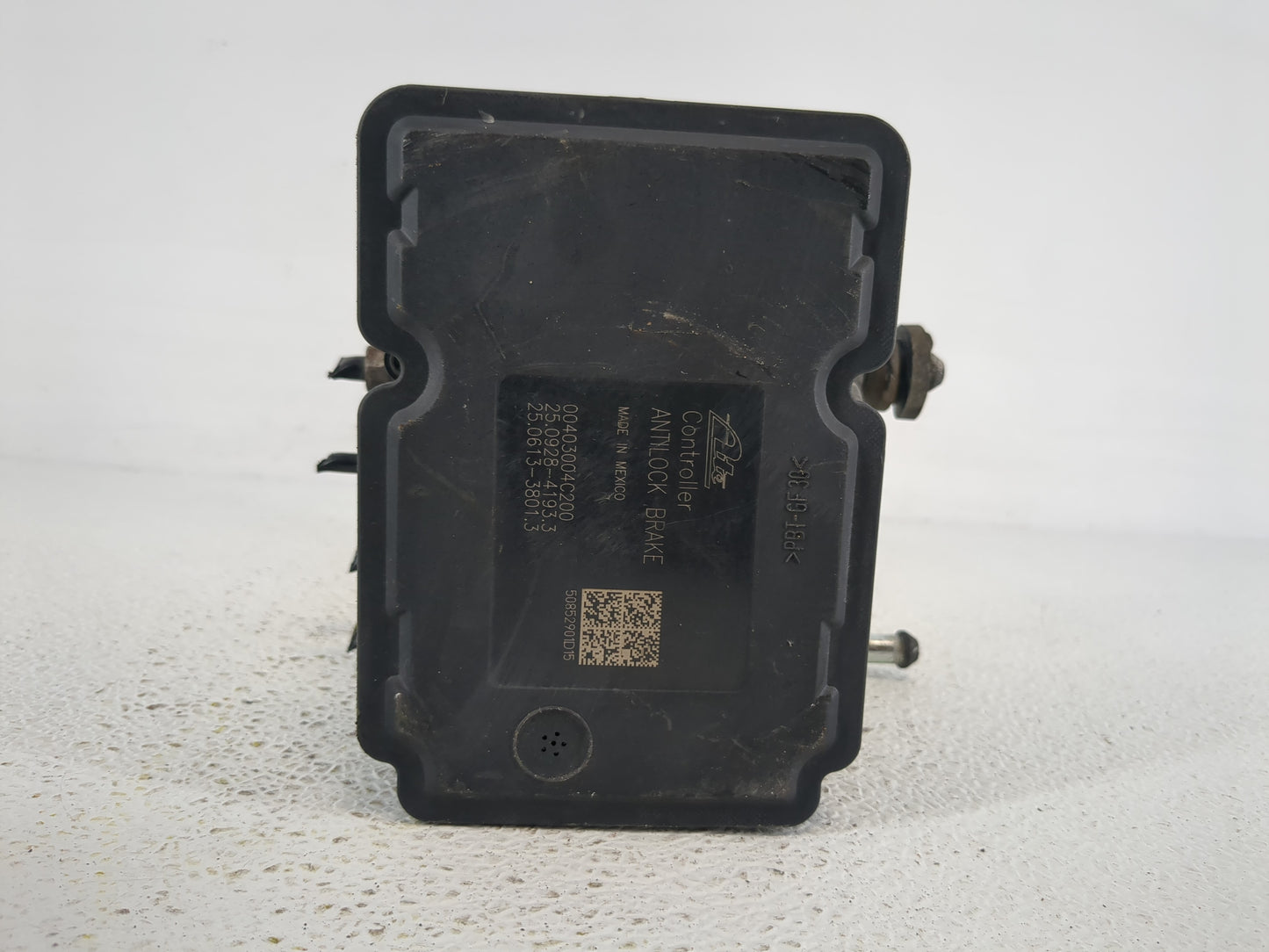 2009 Dodge Journey ABS Pump Control Module Replacement P/N:P04743821 Fits OEM Used Auto Parts - Oemusedautoparts1.com