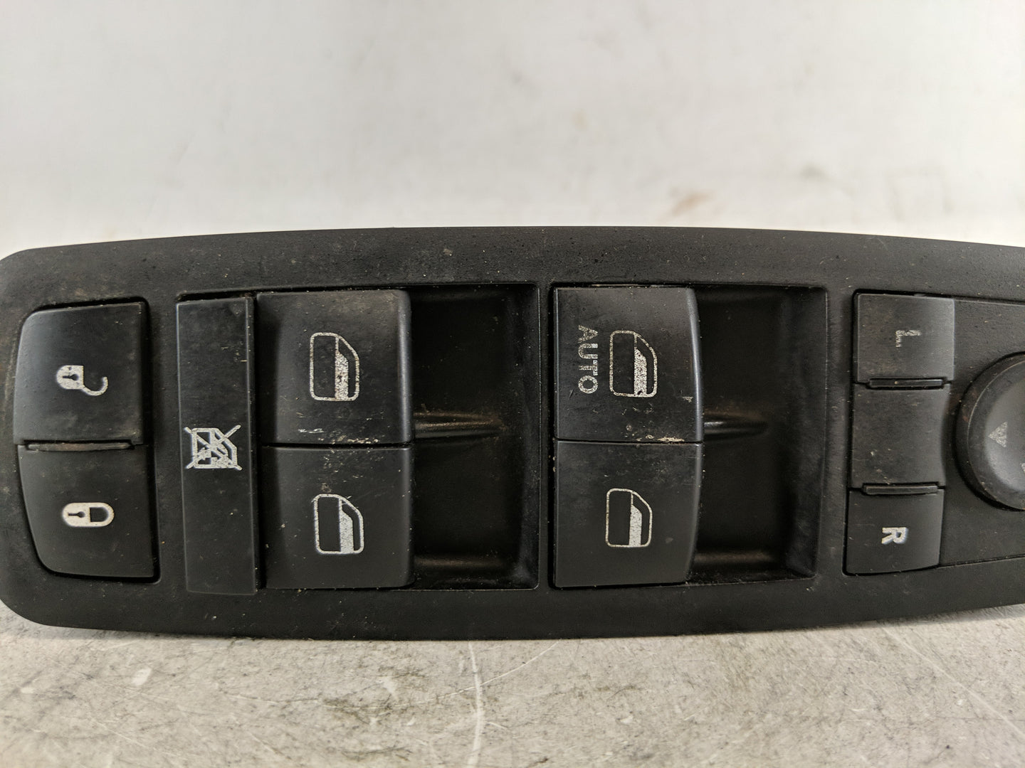 2009 Dodge Journey Master Power Window Switch Replacement Driver Side Left P/N:901-482 Fits OEM Used Auto Parts - Oemusedaut
