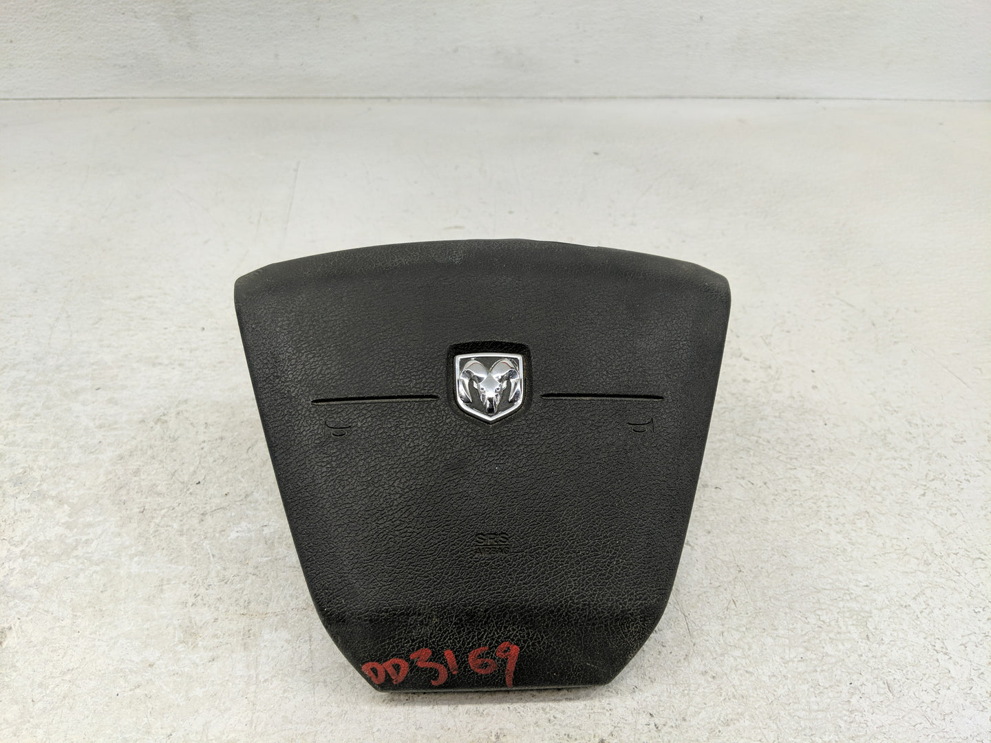 2009 Dodge Journey Air Bag Driver Left Steering Wheel Mounted Black - Oemusedautoparts1.com