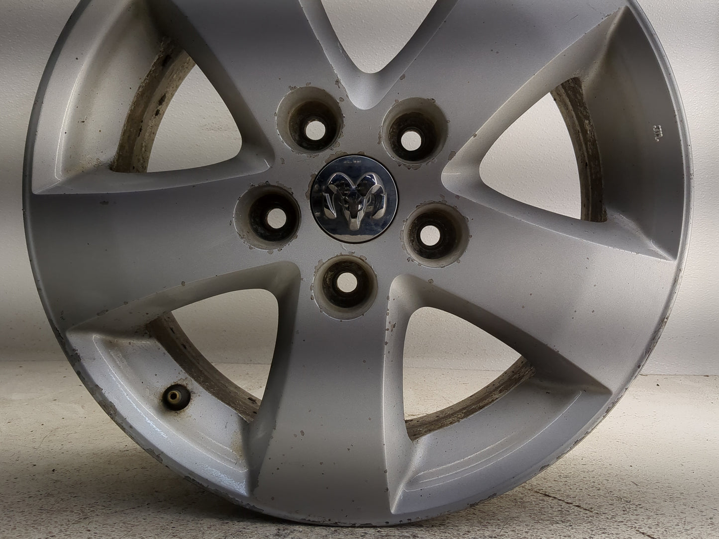 2009-2010 Dodge Journey Oem Wheel Rim 1264629 - Oemusedautoparts1.com
