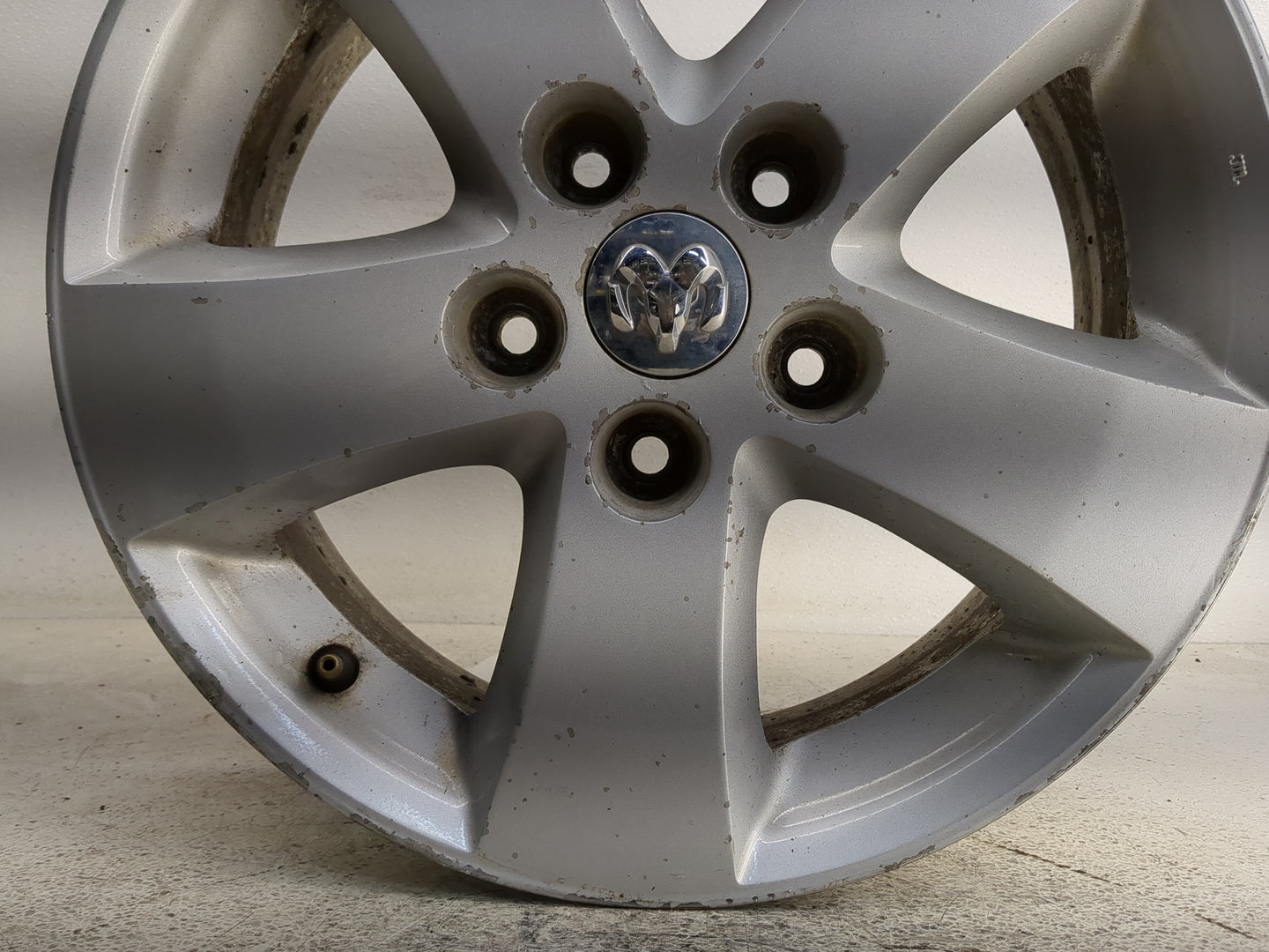 2009-2010 Dodge Journey Oem Wheel Rim 1264629 - Oemusedautoparts1.com