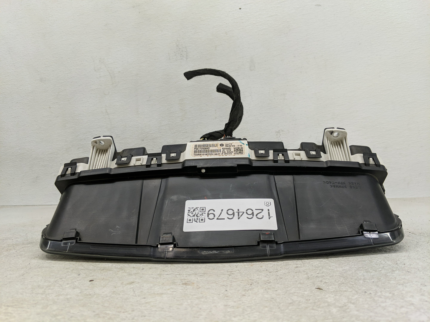 2009 Dodge Journey Instrument Cluster Speedometer Gauges P/N:P05172539AD Fits OEM Used Auto Parts - Oemusedautoparts1.com