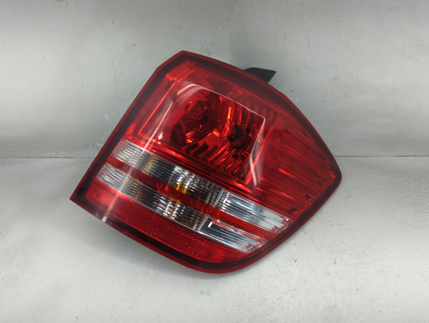 2009 Dodge Journey Tail Light Assembly Passenger Right OEM P/N:VP8LDX 13B504 05116290AD Fits OEM Used Auto Parts - Oemusedau