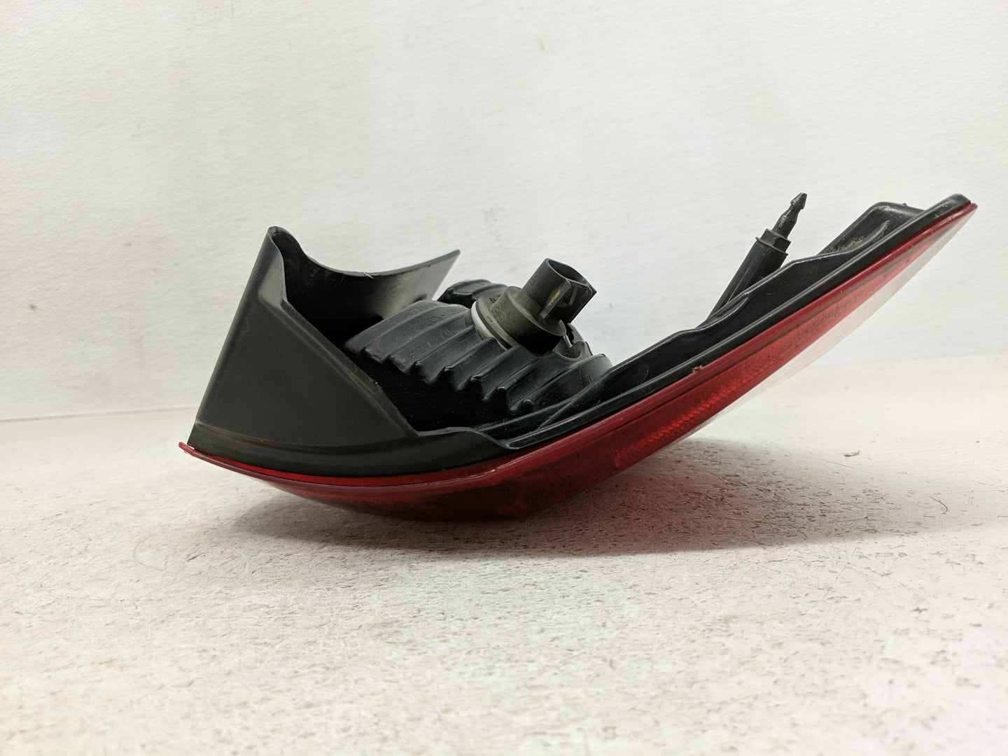 2009 Dodge Journey Tail Light Assembly Passenger Right OEM P/N:8LDX-13B504-A Fits OEM Used Auto Parts - Oemusedautoparts1.co