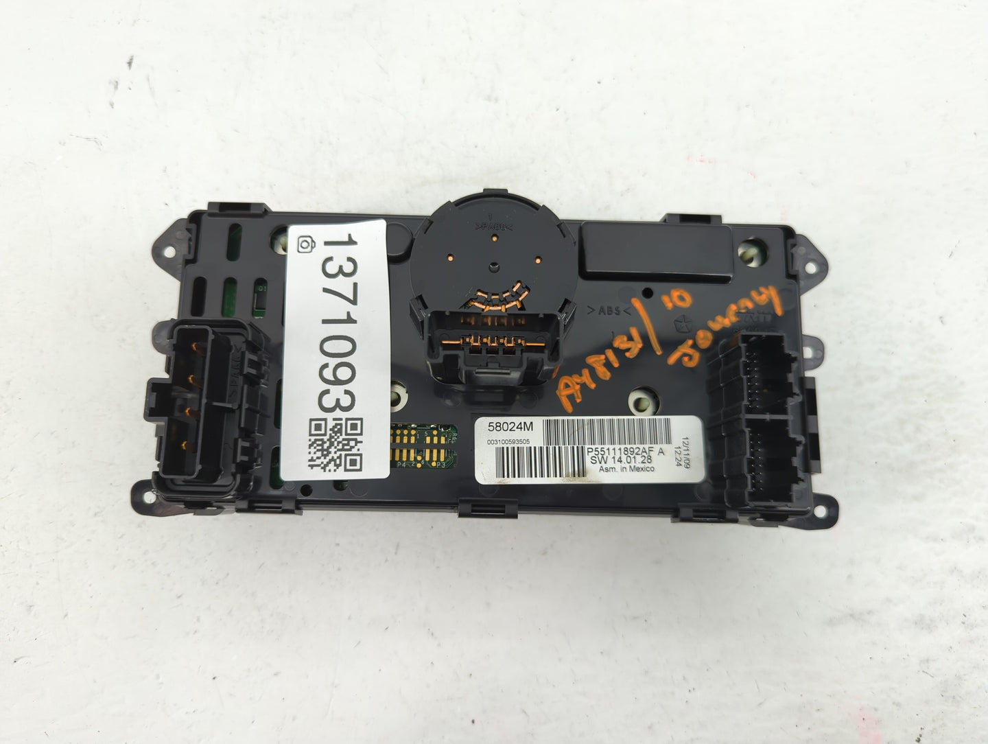 2009 Dodge Journey Climate Control Module Temperature AC/Heater Replacement P/N:P55111892AF P68018742AB Fits OEM Used Auto P