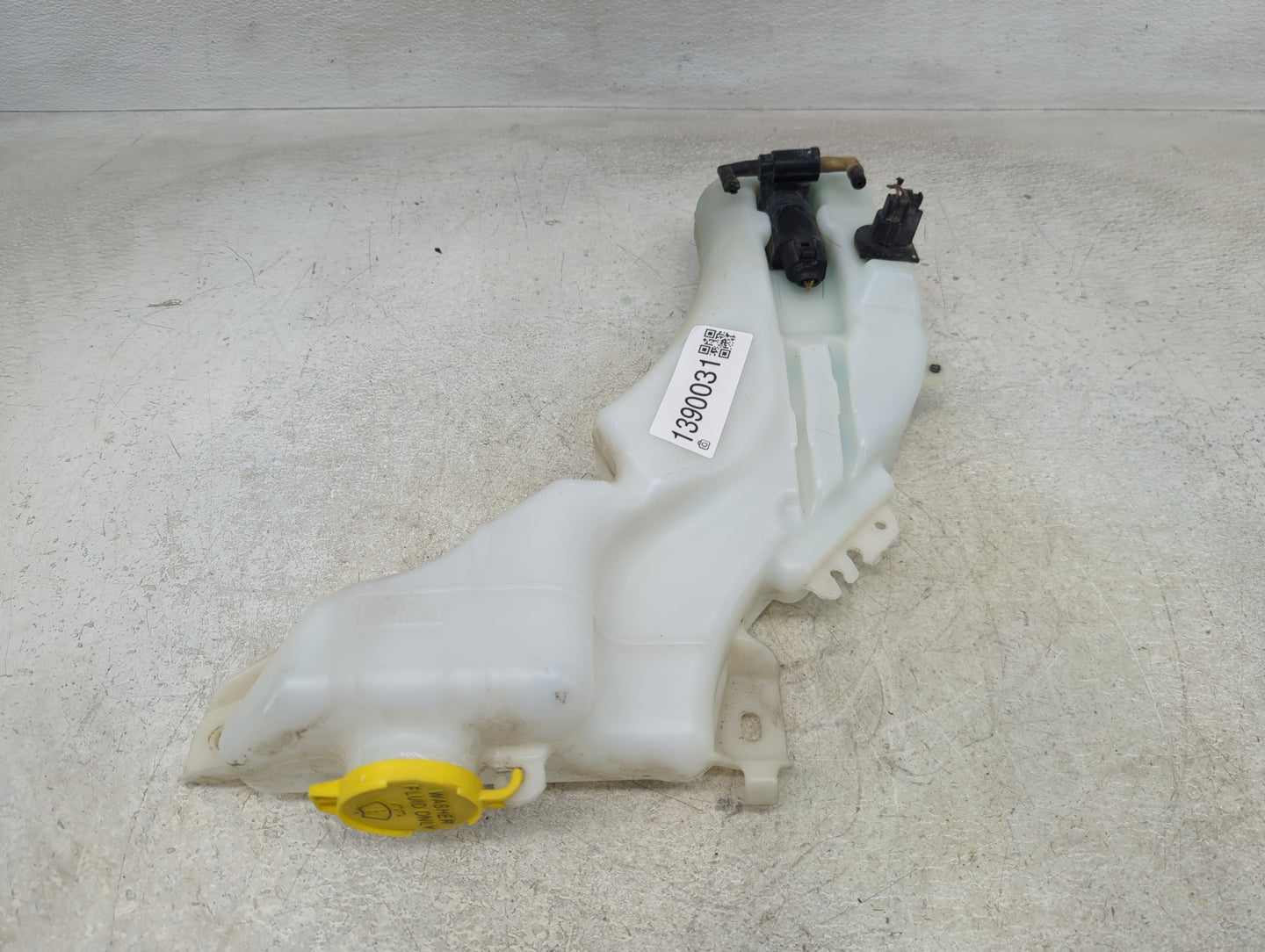 2009 Dodge Journey Windshield Washer Fluid Reservoir Bottle Oem - Oemusedautoparts1.com