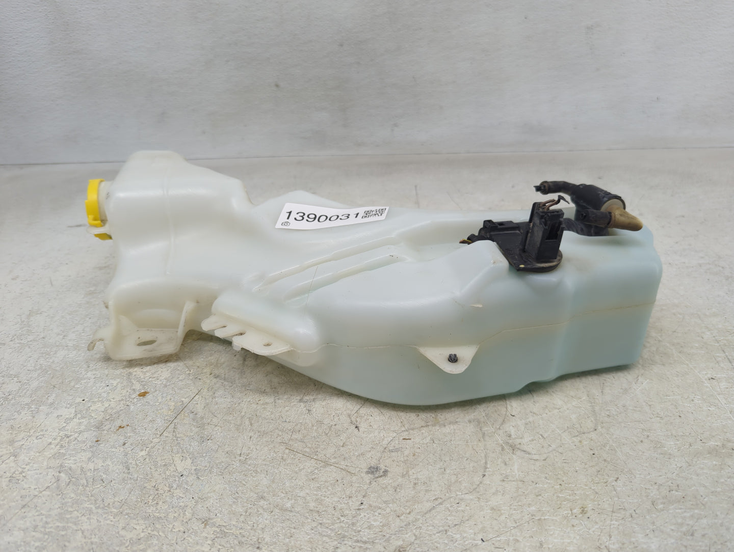 2009 Dodge Journey Windshield Washer Fluid Reservoir Bottle Oem - Oemusedautoparts1.com
